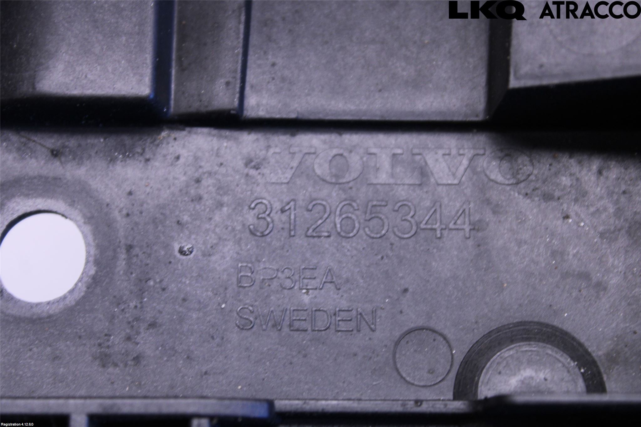 Volvo V70 08-13 Stötfångarfäste Fram Vä
