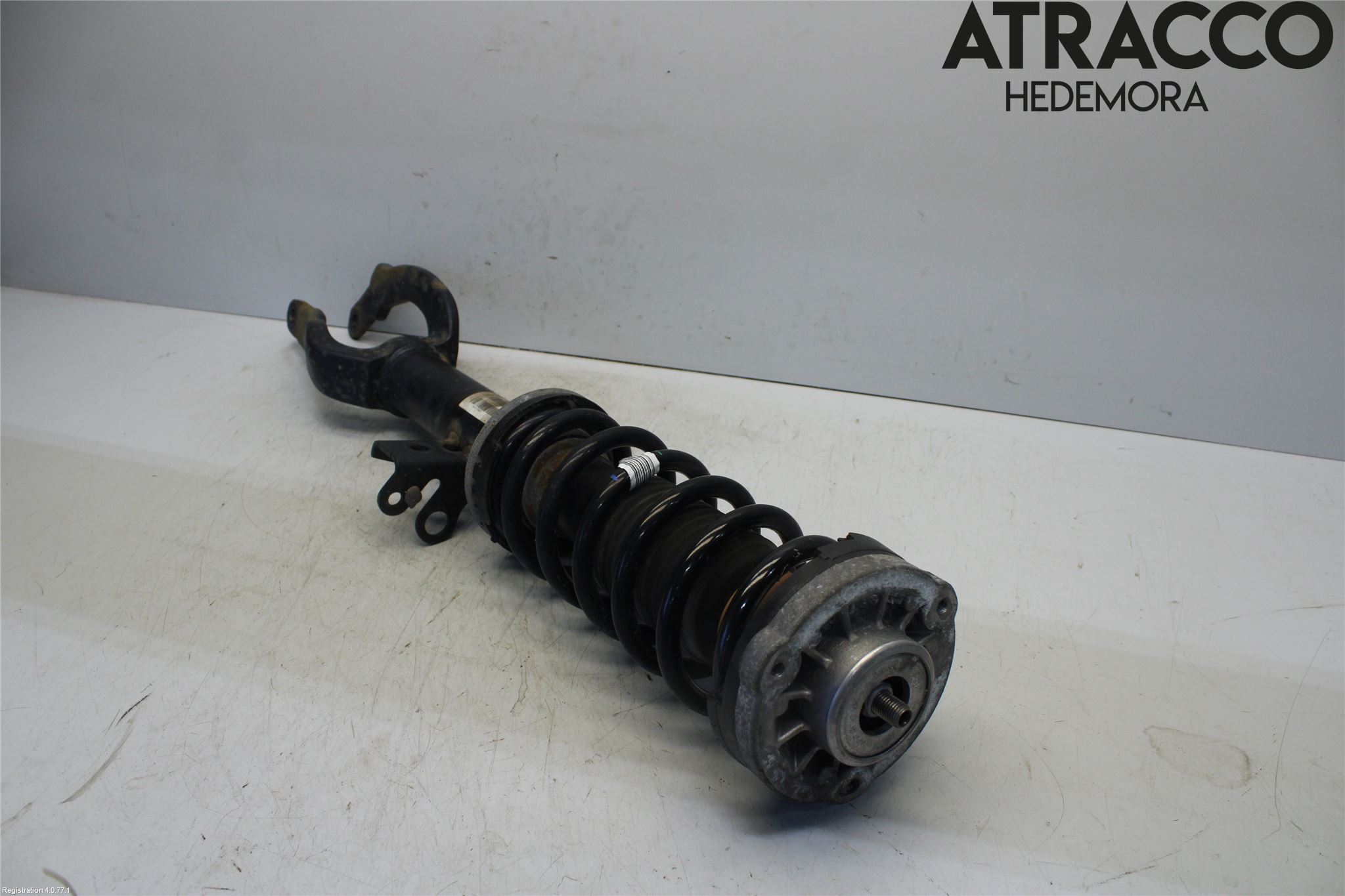 BMW 5 F10/F11/F18 09-17 Fjäderben Fram Vänster