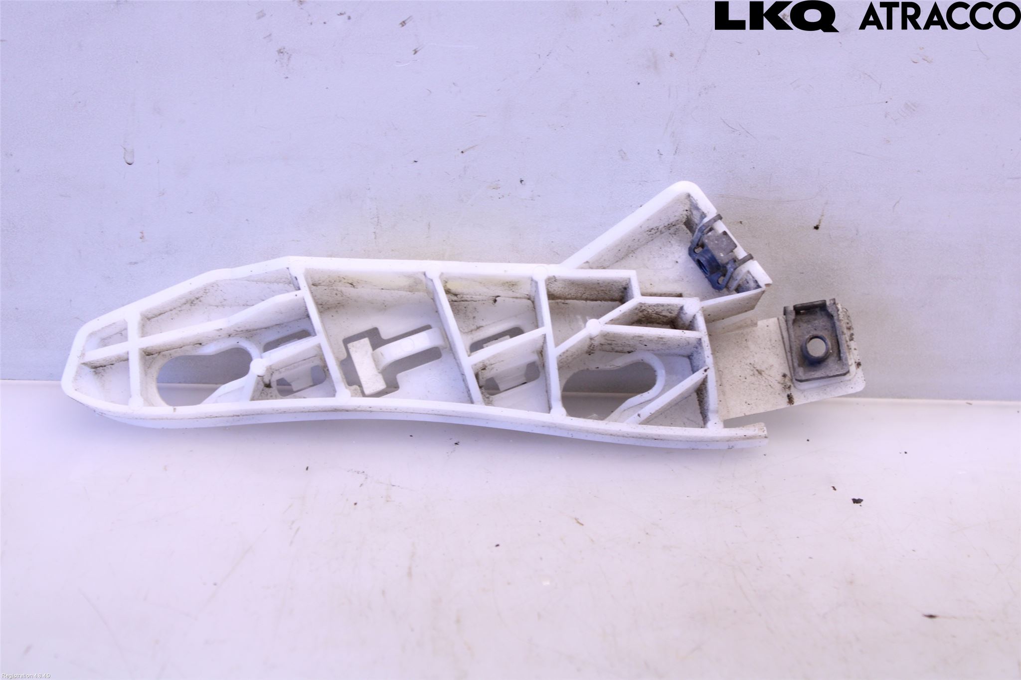 Citroen C4 PICASSO 14-18 Skärmfäste Fram Hö