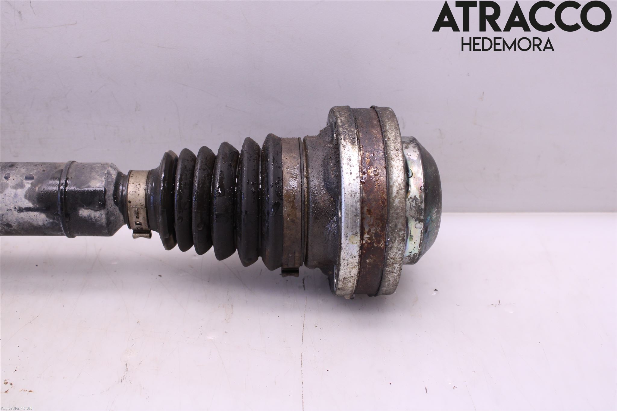 Volkswagen VW PASSAT 11-14 Drivaxel Fram Höger