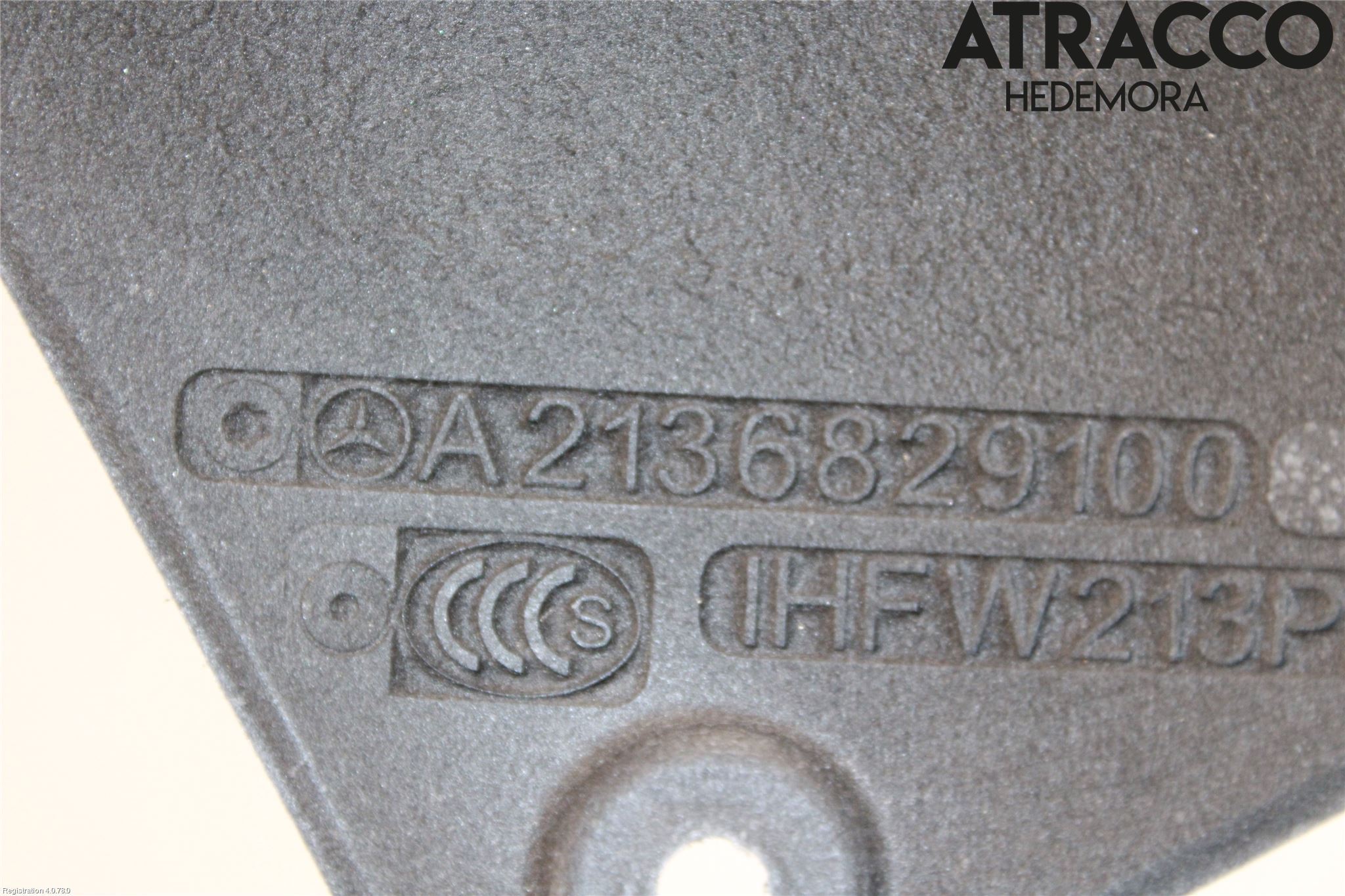 Mercedes-Benz MB E-KLASS (W213) 16-23 Hasplåt Plåt-Plast