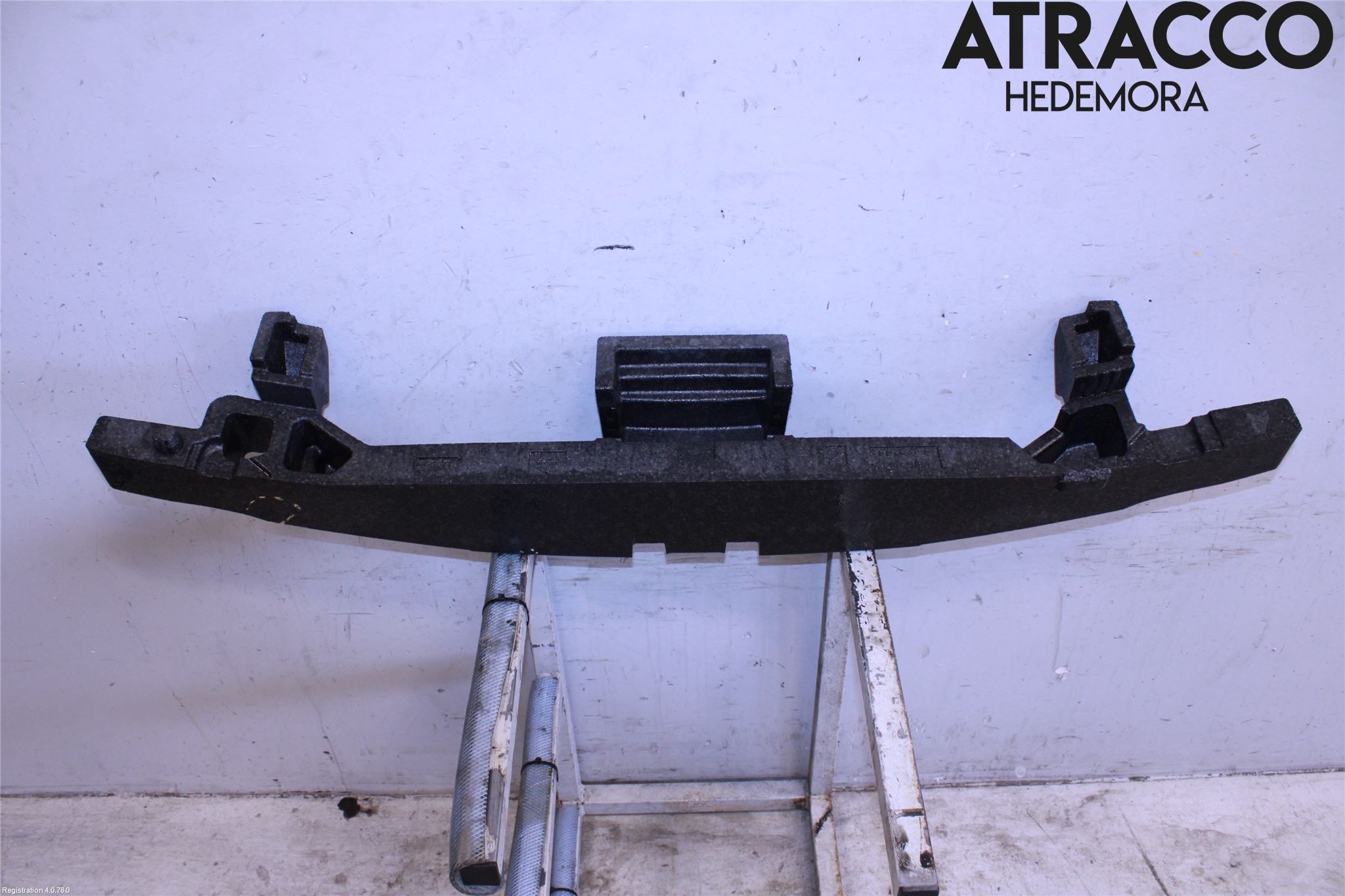 Nissan NOTE E11 06-14 Stötfångar Deformelement Fram