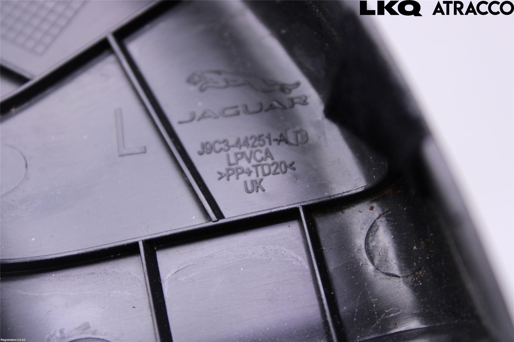 Jaguar E-PACE 17- Inredning Bakluckeklädsel