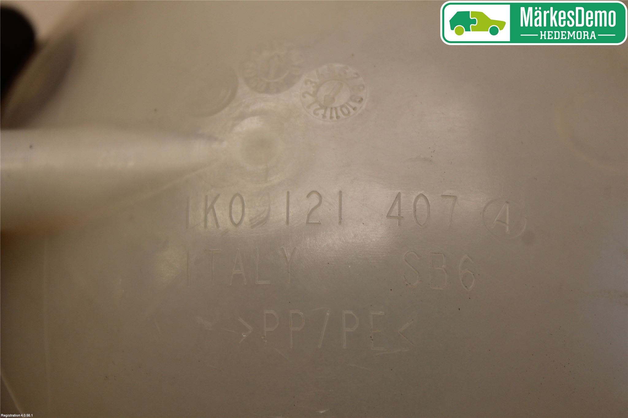 Volkswagen VW GOLF V 04-09 Expansionstank