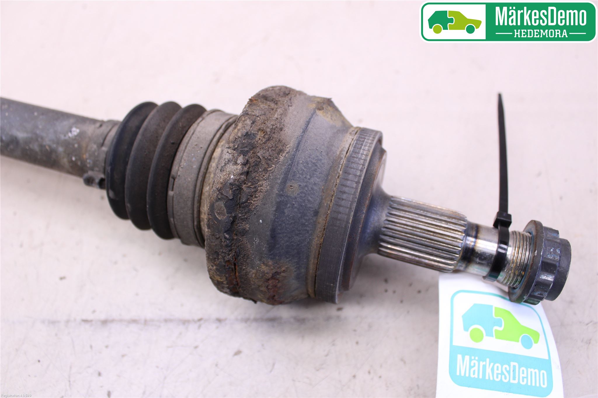 Mercedes-Benz MB E-KLASS (W212) 09-16 Drivaxel Bak Höger