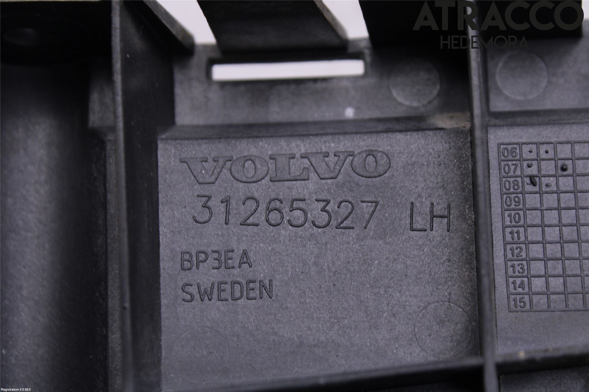 Volvo V70 08-13 Stötfångarfäste Bak Vä