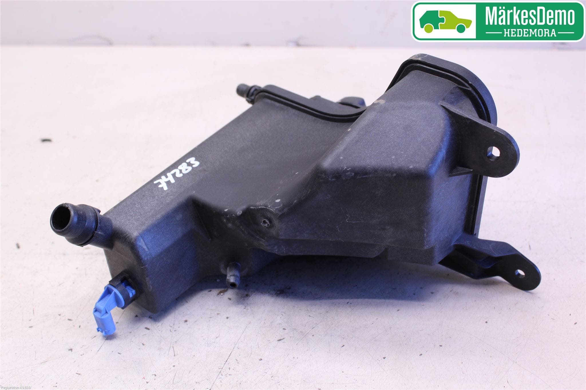 BMW 1 E87/81 5D/3D 03-11 Expansionstank