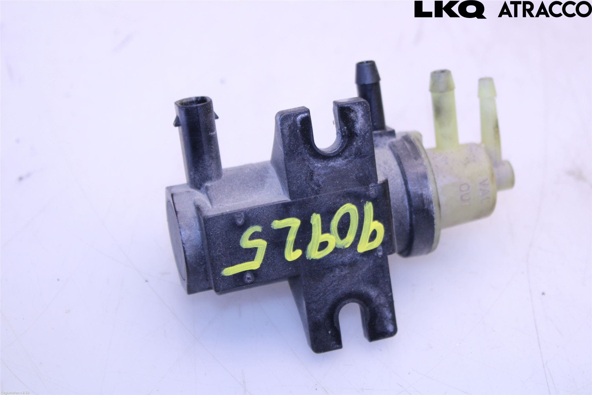 Mercedes-Benz MB C-KLASS (W205) 14-21 Vakuumventil