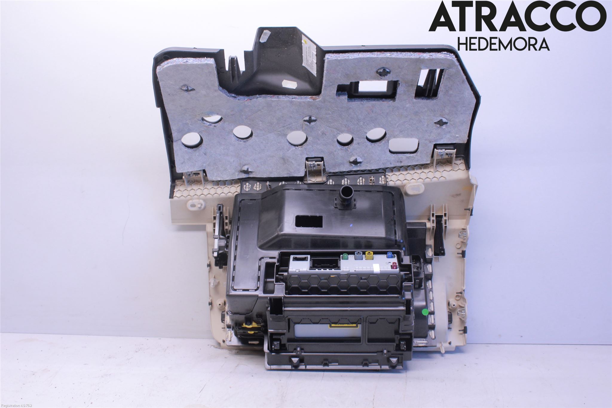 Volkswagen VW TOUAREG 7P 11-18 Handskfack
