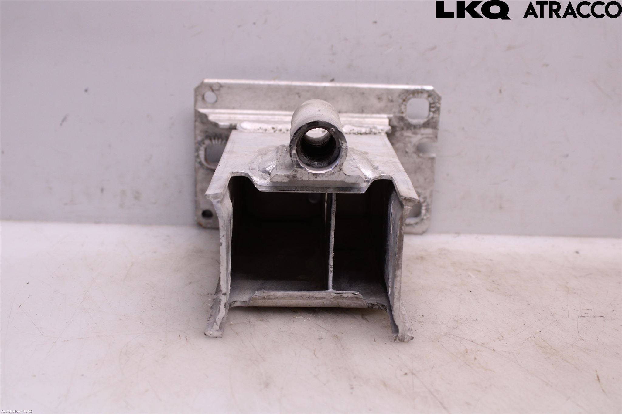 Audi Q5 09-16 Stötfångarbärjärn Fram