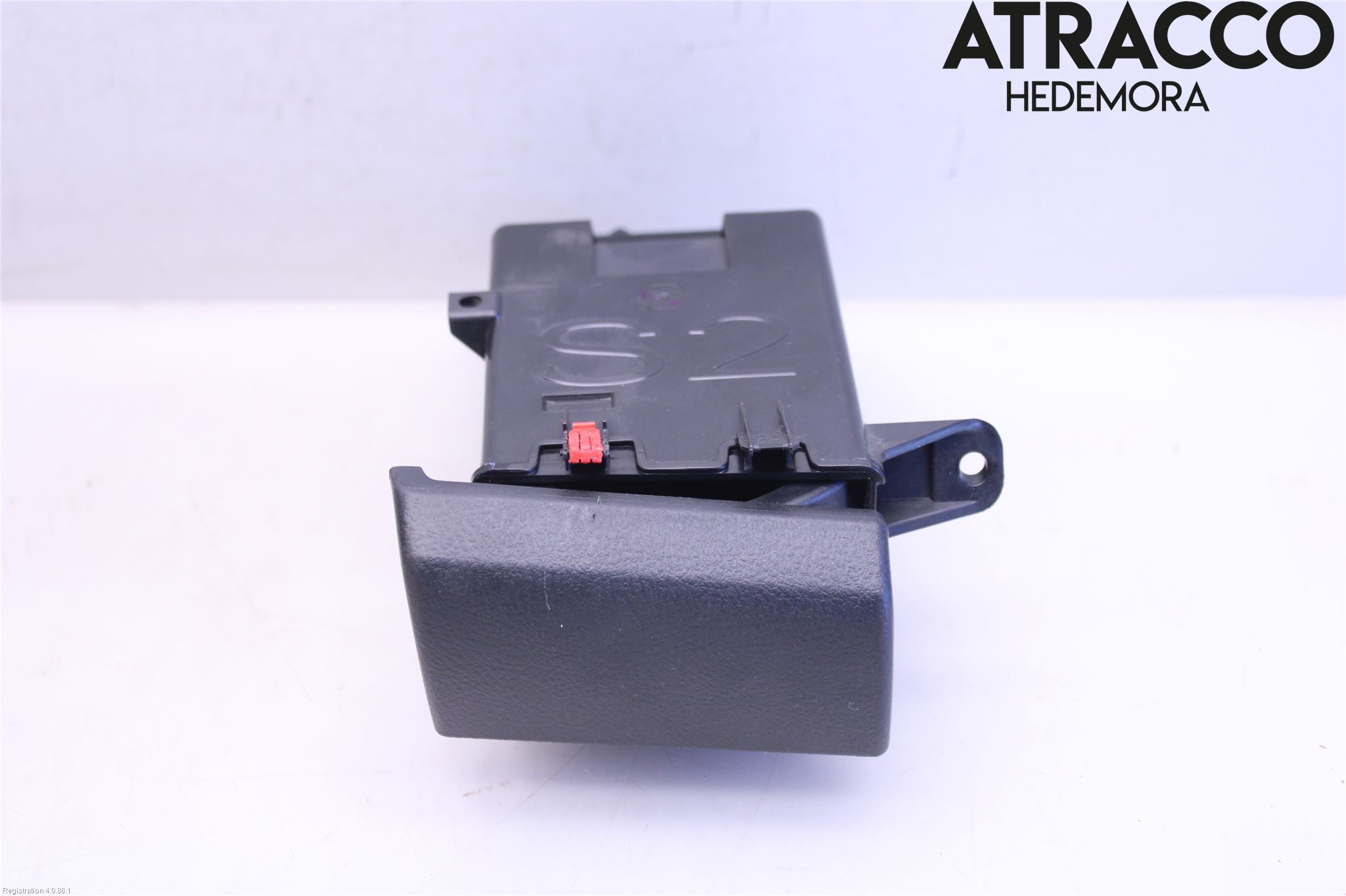 Toyota HILUX 16- Mugghållare