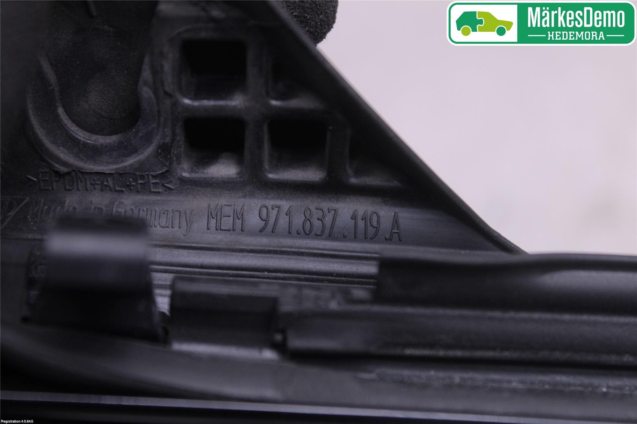 Porsche PANAMERA 09- Dörr Dekorlist Fram Vä