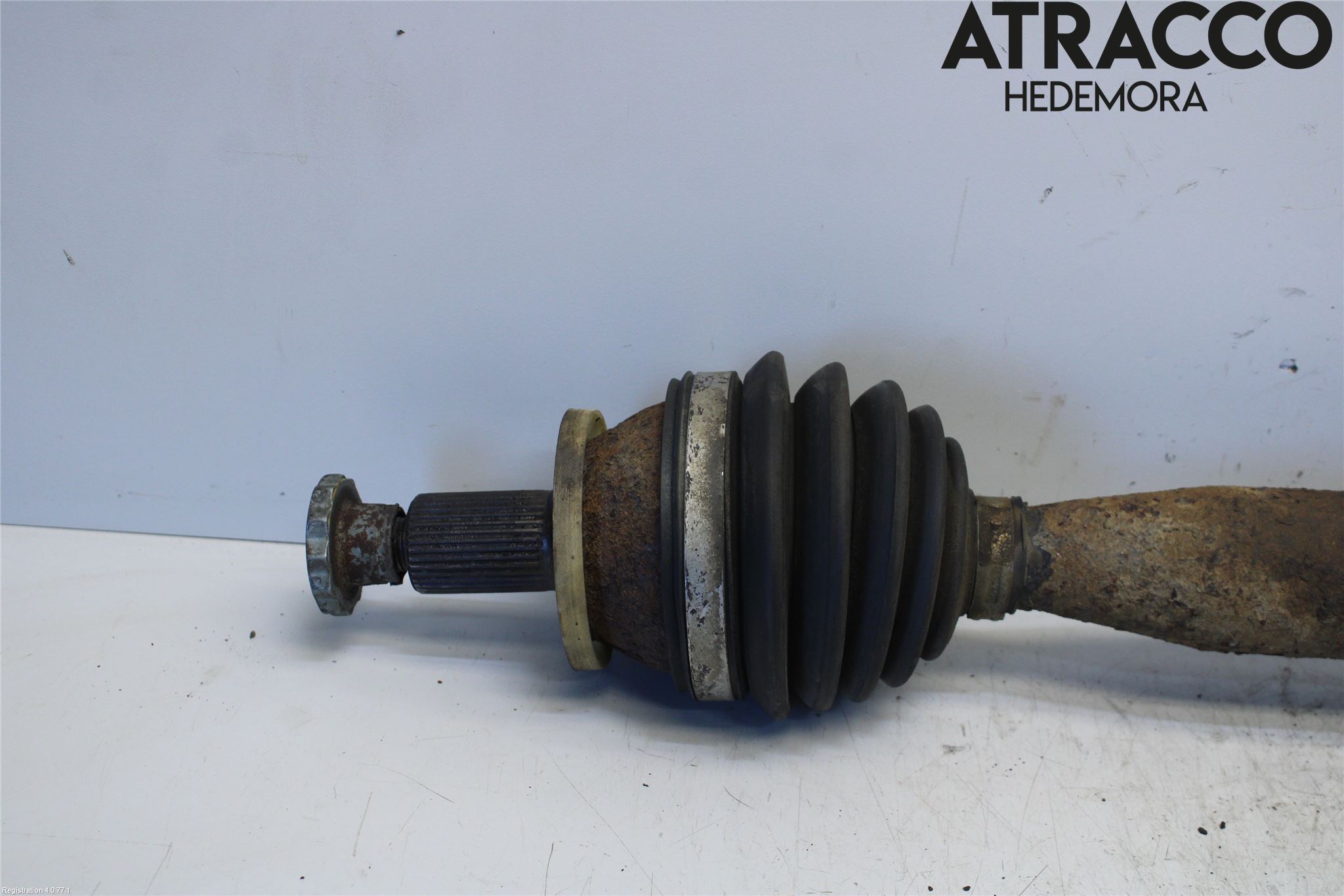 Volkswagen VW POLO 05-09 Drivaxel Fram Höger
