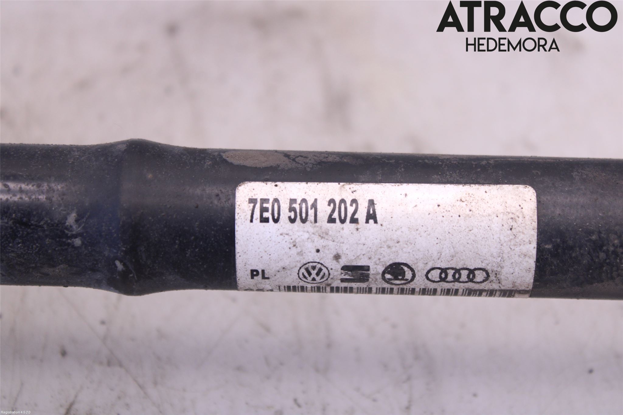Volkswagen VW TRANSP/CARAVELLE (T6) 16-22 Drivaxel Bak Höger