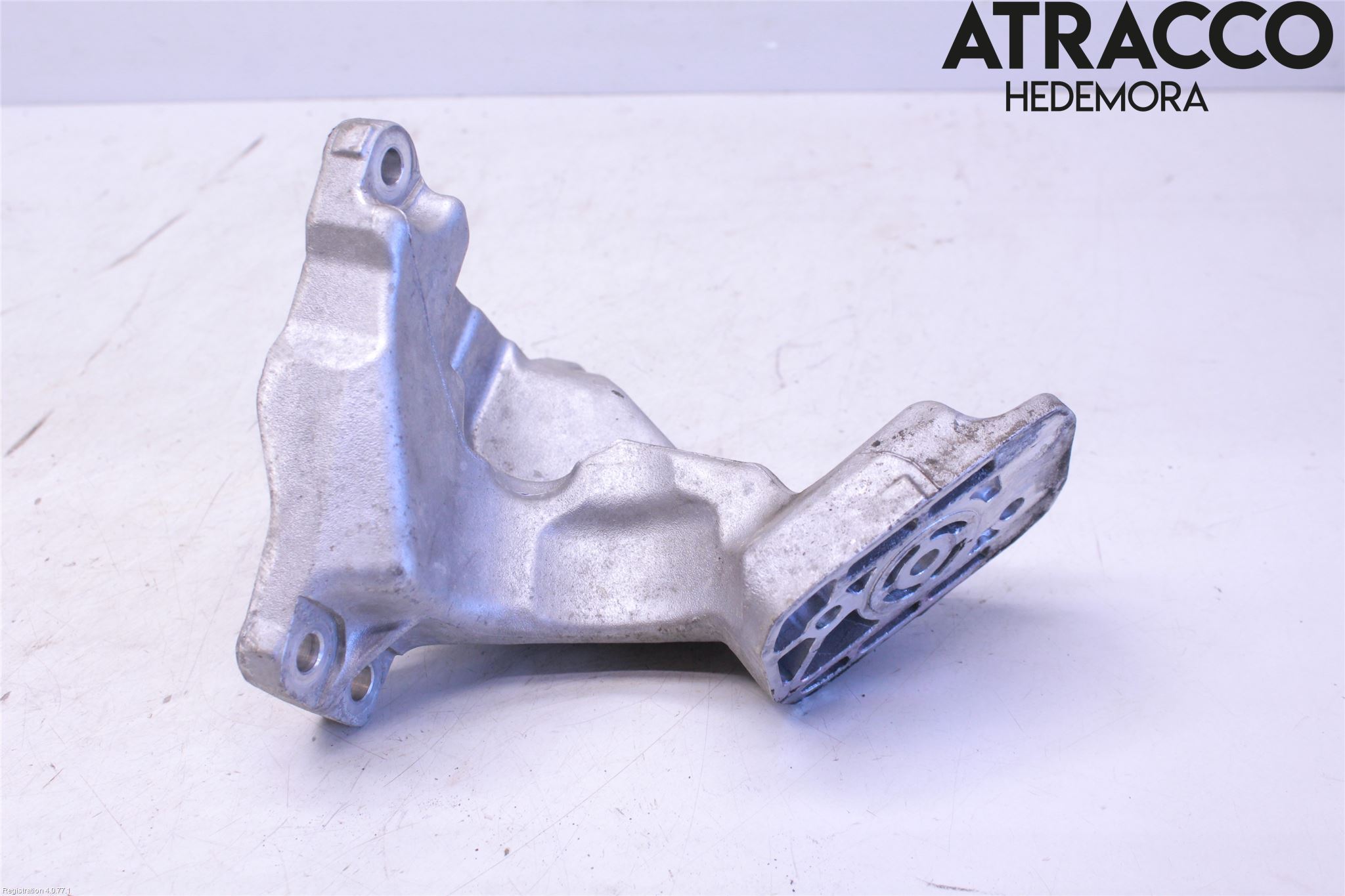 Audi A6/S6     05-11 Motorfäste