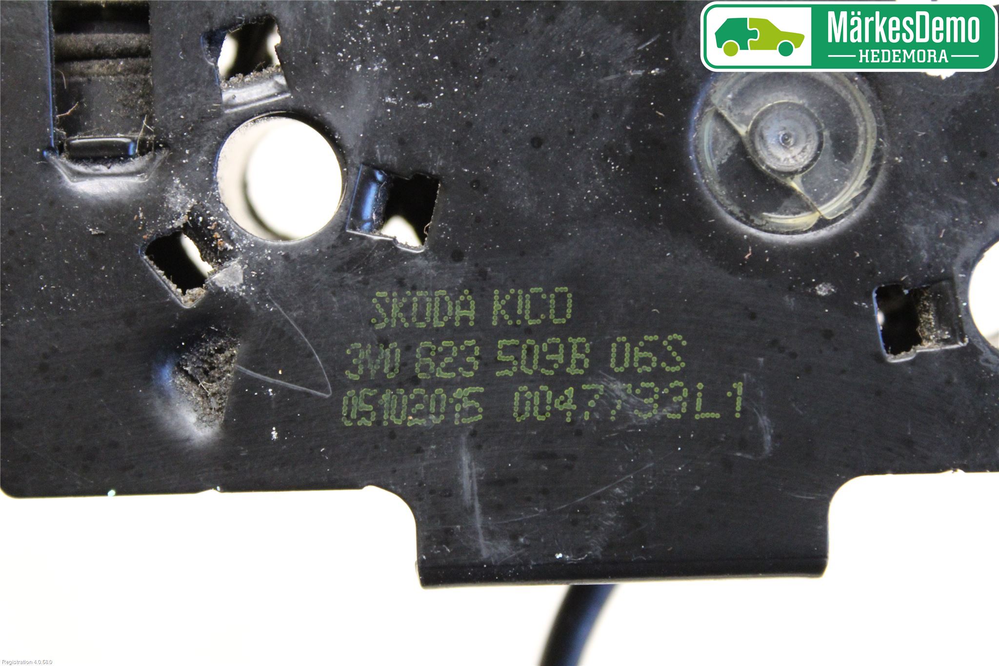 Skoda SUPERB 16-24 Huvlås