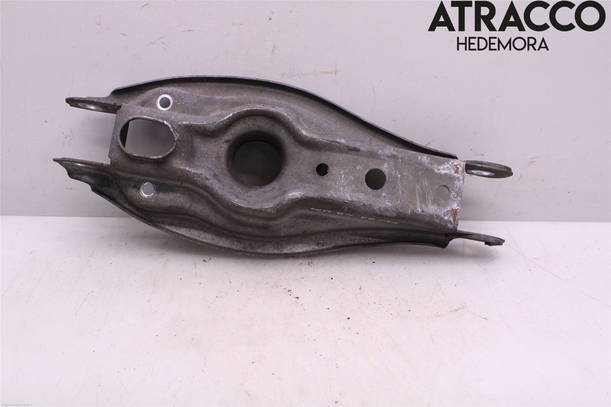 BMW 1 E82/88 Coupé/Cab 06-13 Bärarm Bak Höger