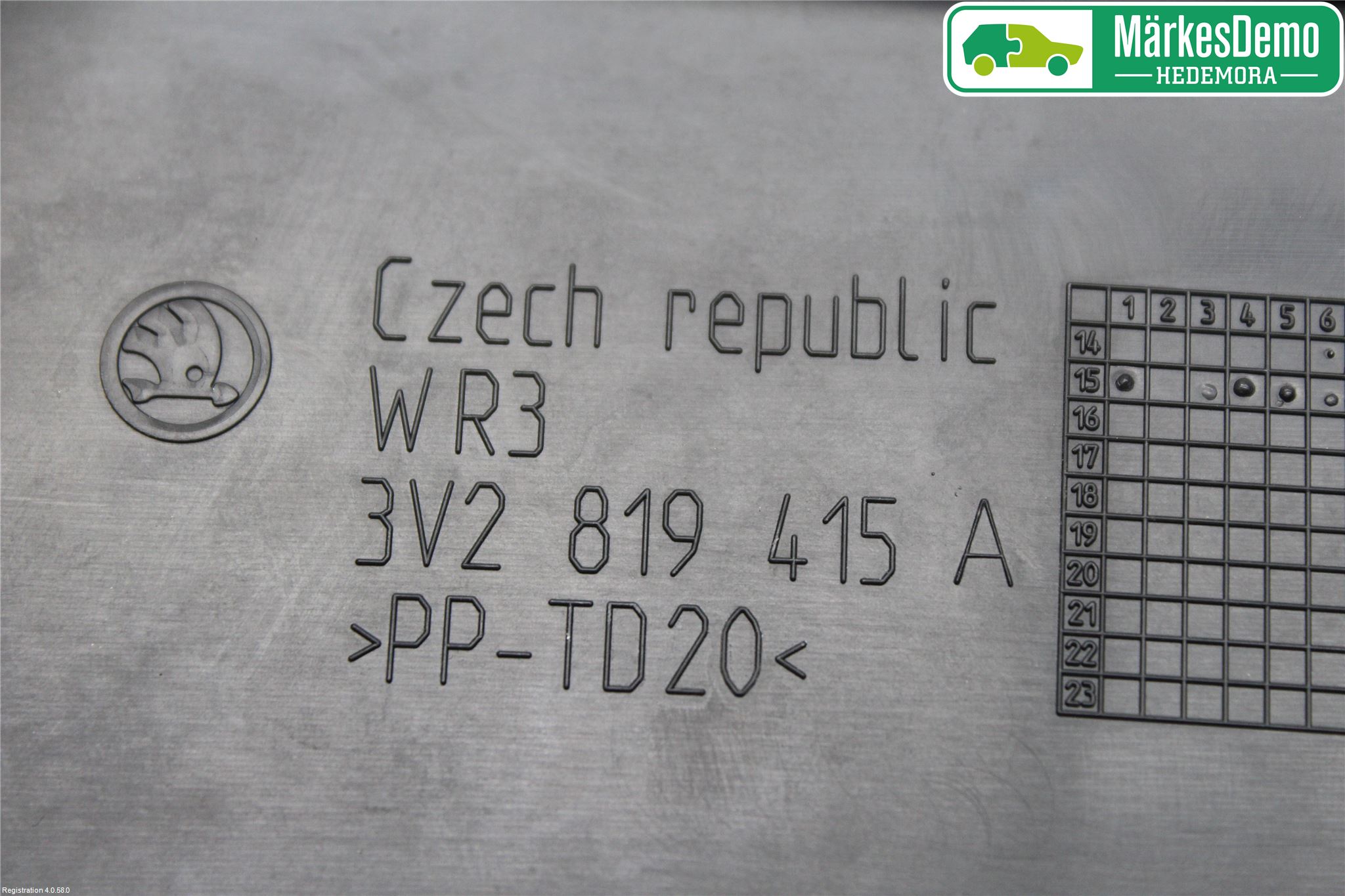 Skoda SUPERB 16-24 Torpedplåt-Torpedplast