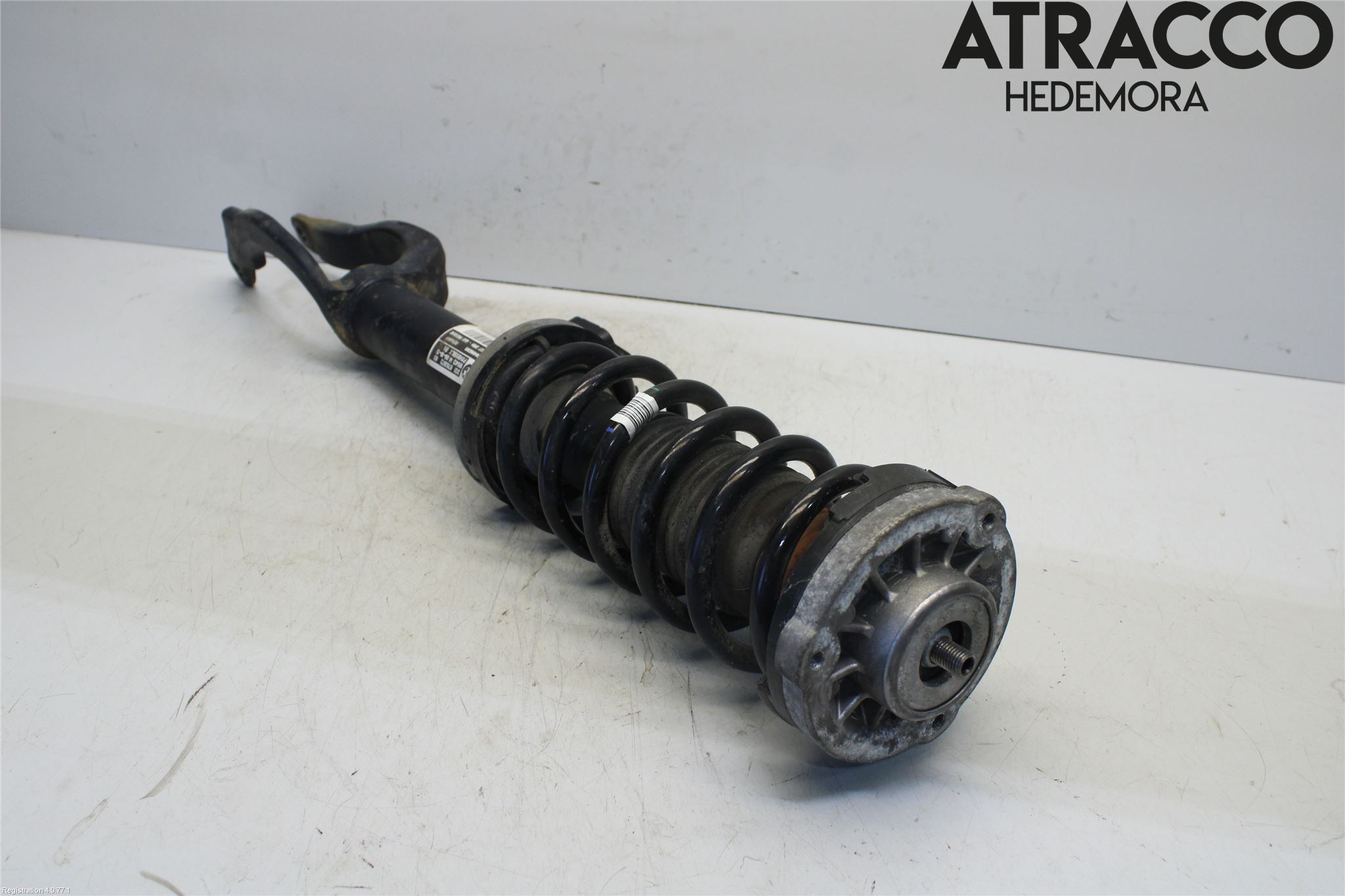 BMW 5 F10/F11/F18 09-17 Fjäderben Fram Höger