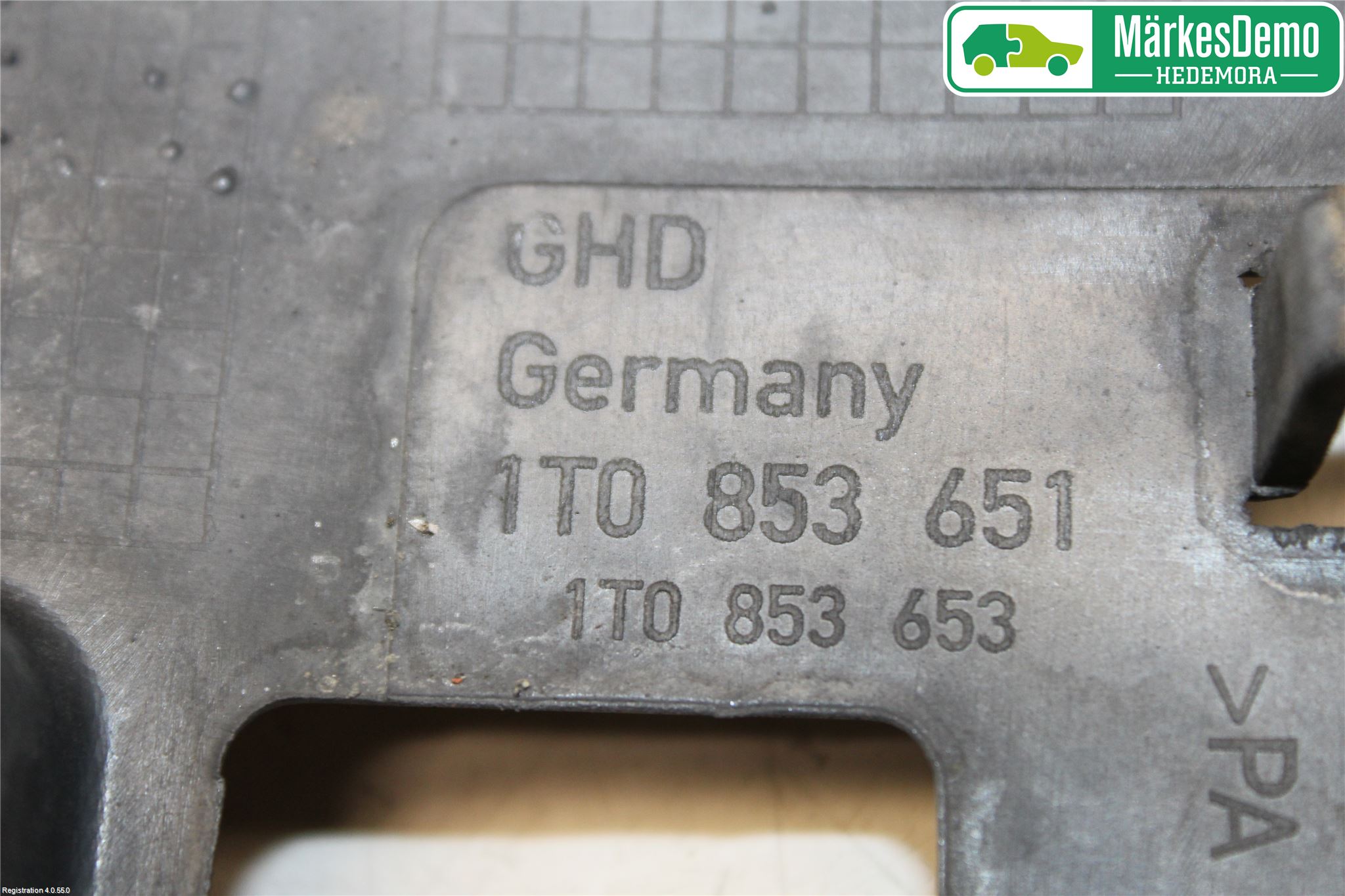 Volkswagen VW TOURAN 03-10 Grill Komp