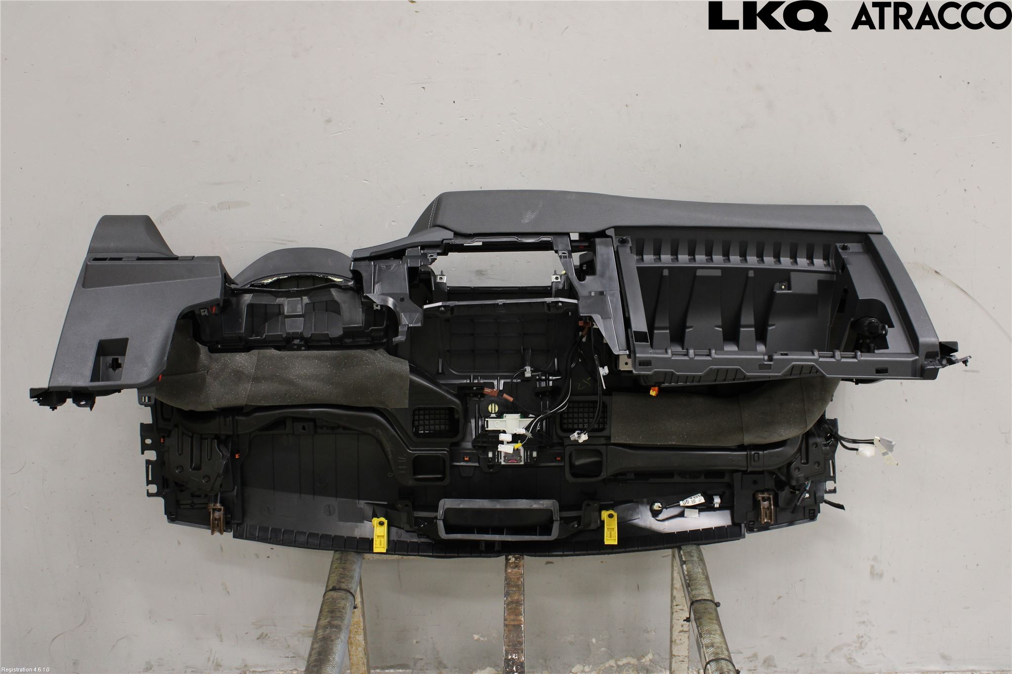 Toyota COROLLA 19- Instrumentbräda