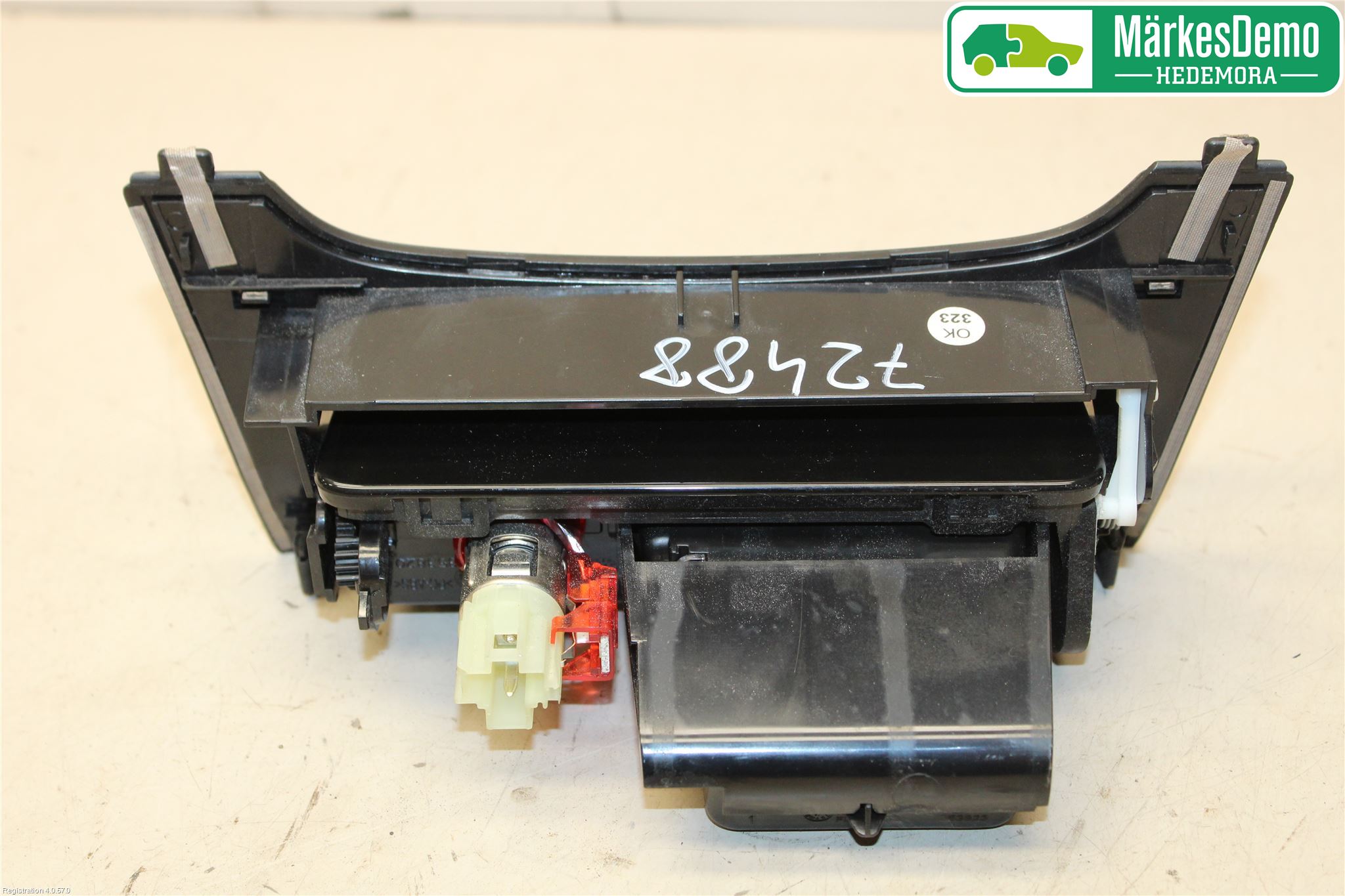 Opel INSIGNIA 09-16 Askkopp