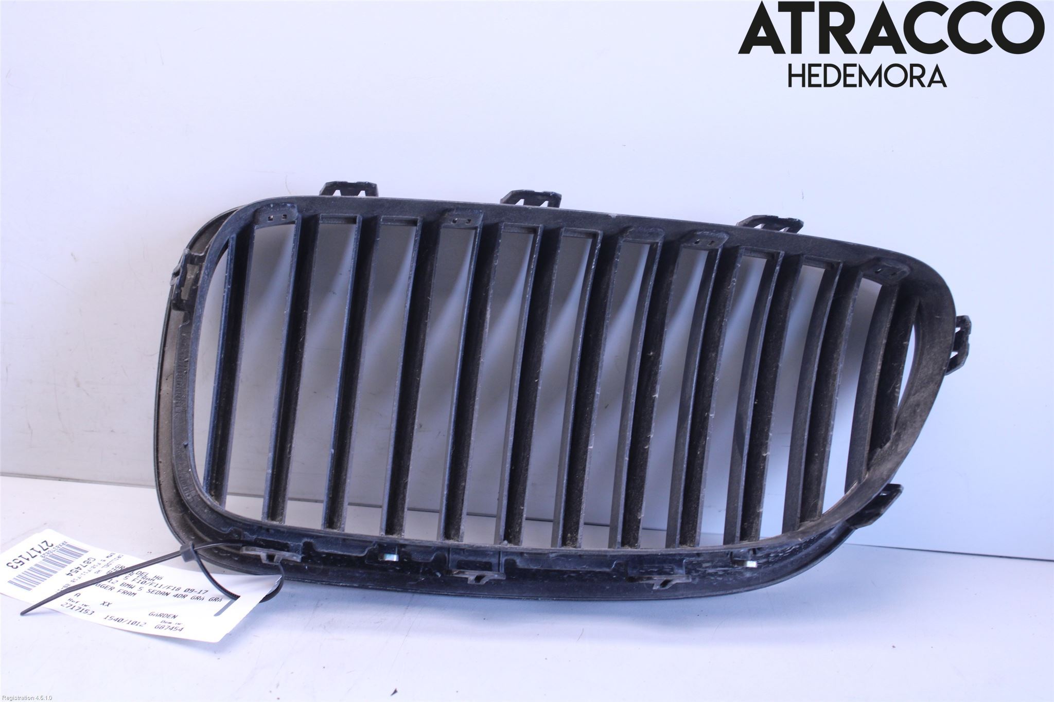 BMW 5 F10/F11/F18 09-17 Grilldel Höger