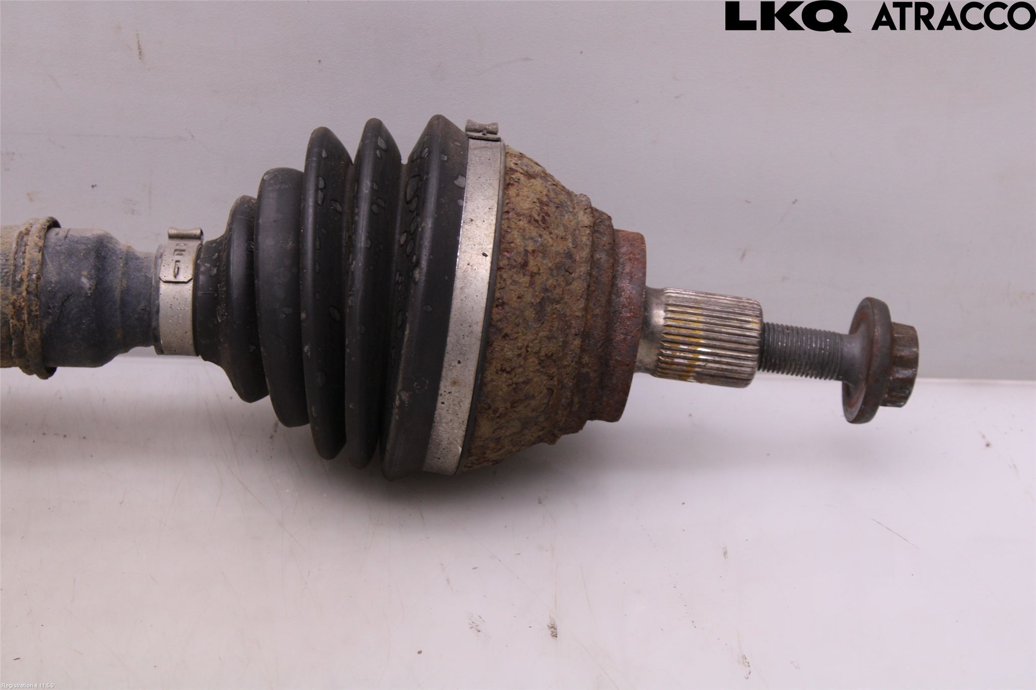 Volkswagen VW PASSAT 11-14 Drivaxel Fram Höger