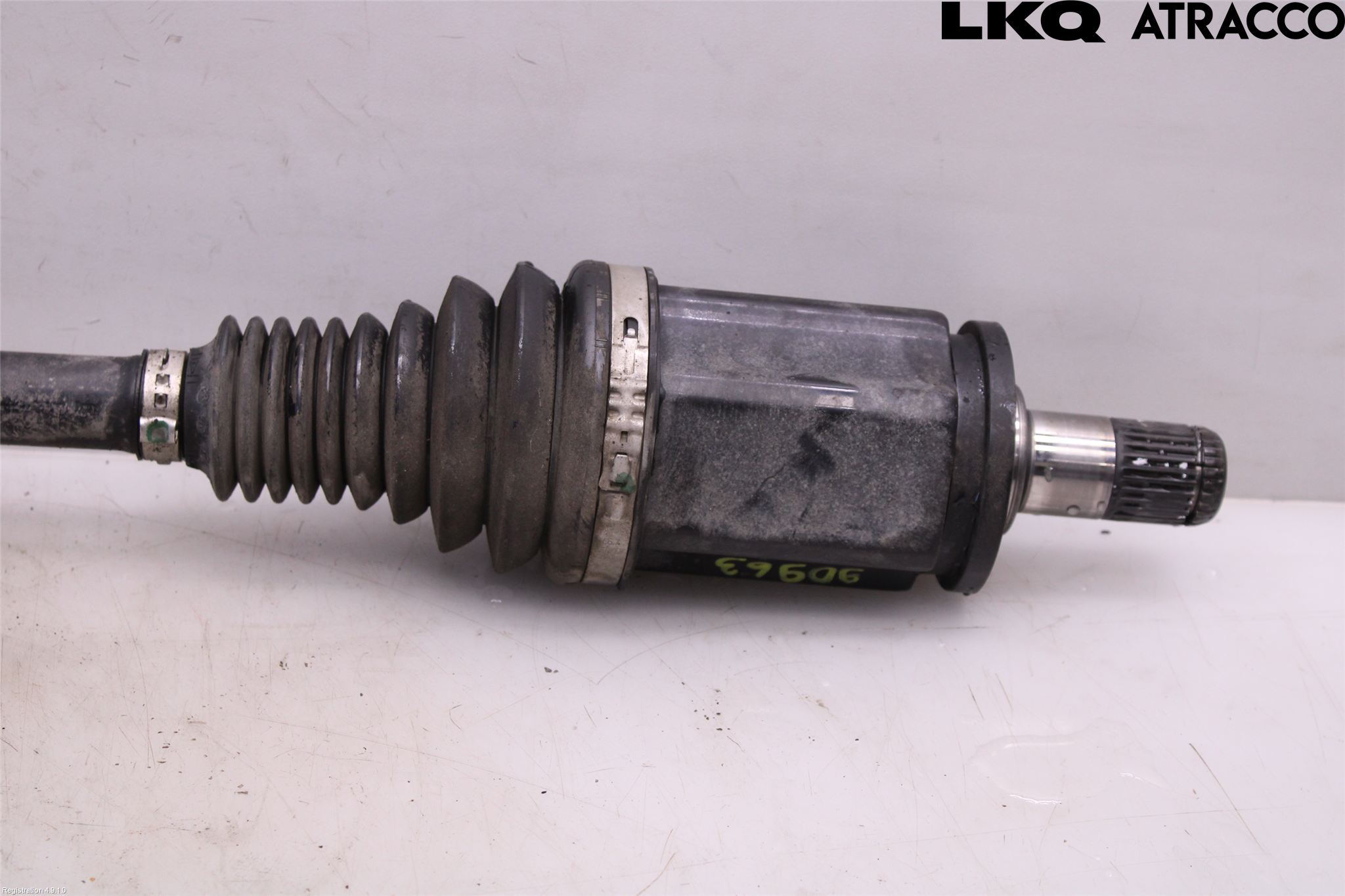 BMW 5 G30/G31/F90 17-23 Drivaxel Fram Vänster