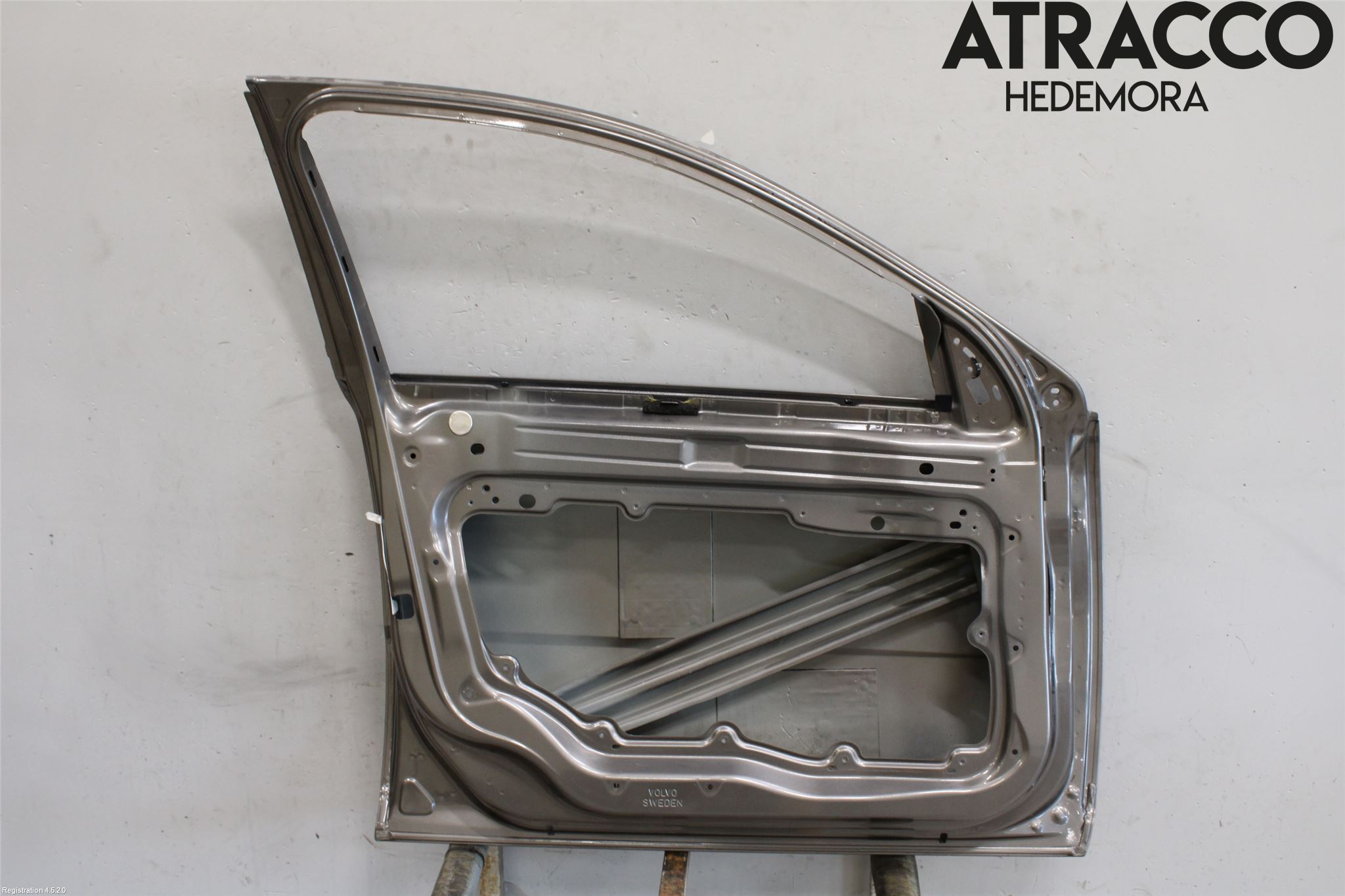 Volvo V70 08-13 Dörr Fram Vänster