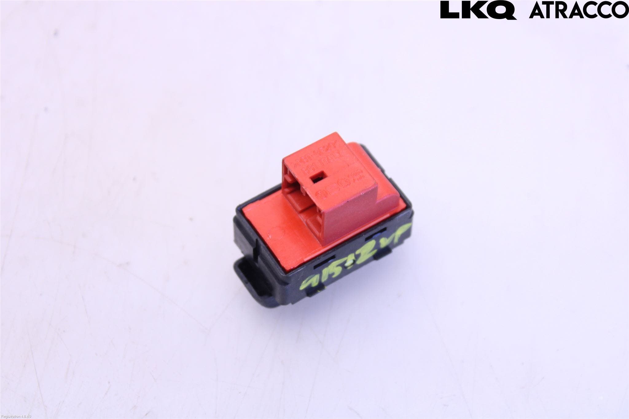 Volkswagen VW TRANSP/CARAVELLE (T5) 04-15 Strömställare Centrallås