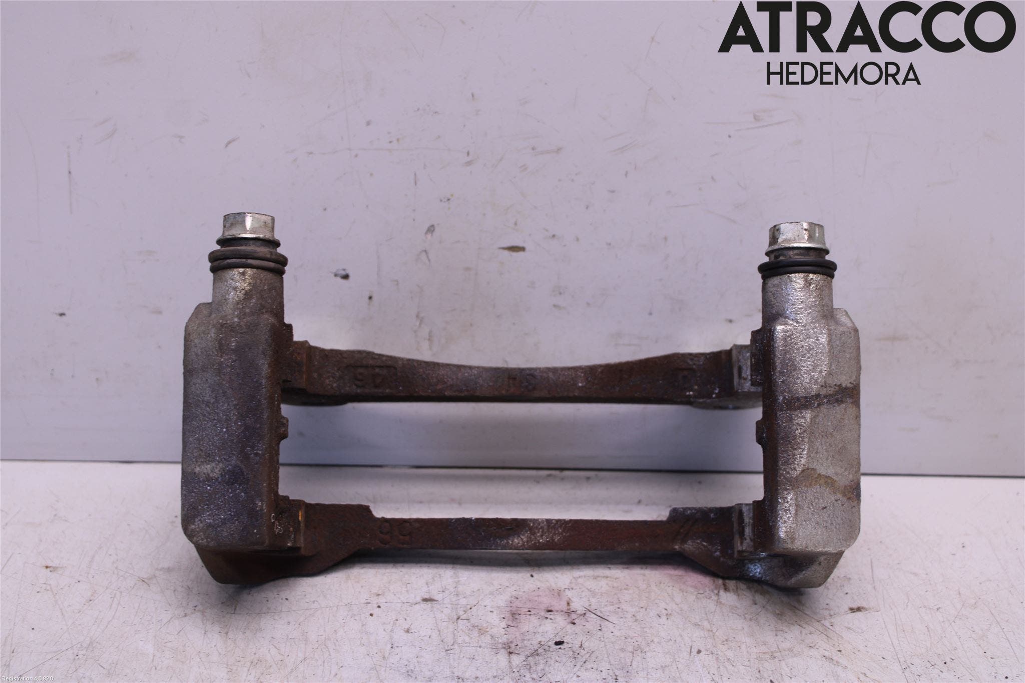 Toyota RAV4 19- Bromsokshållare