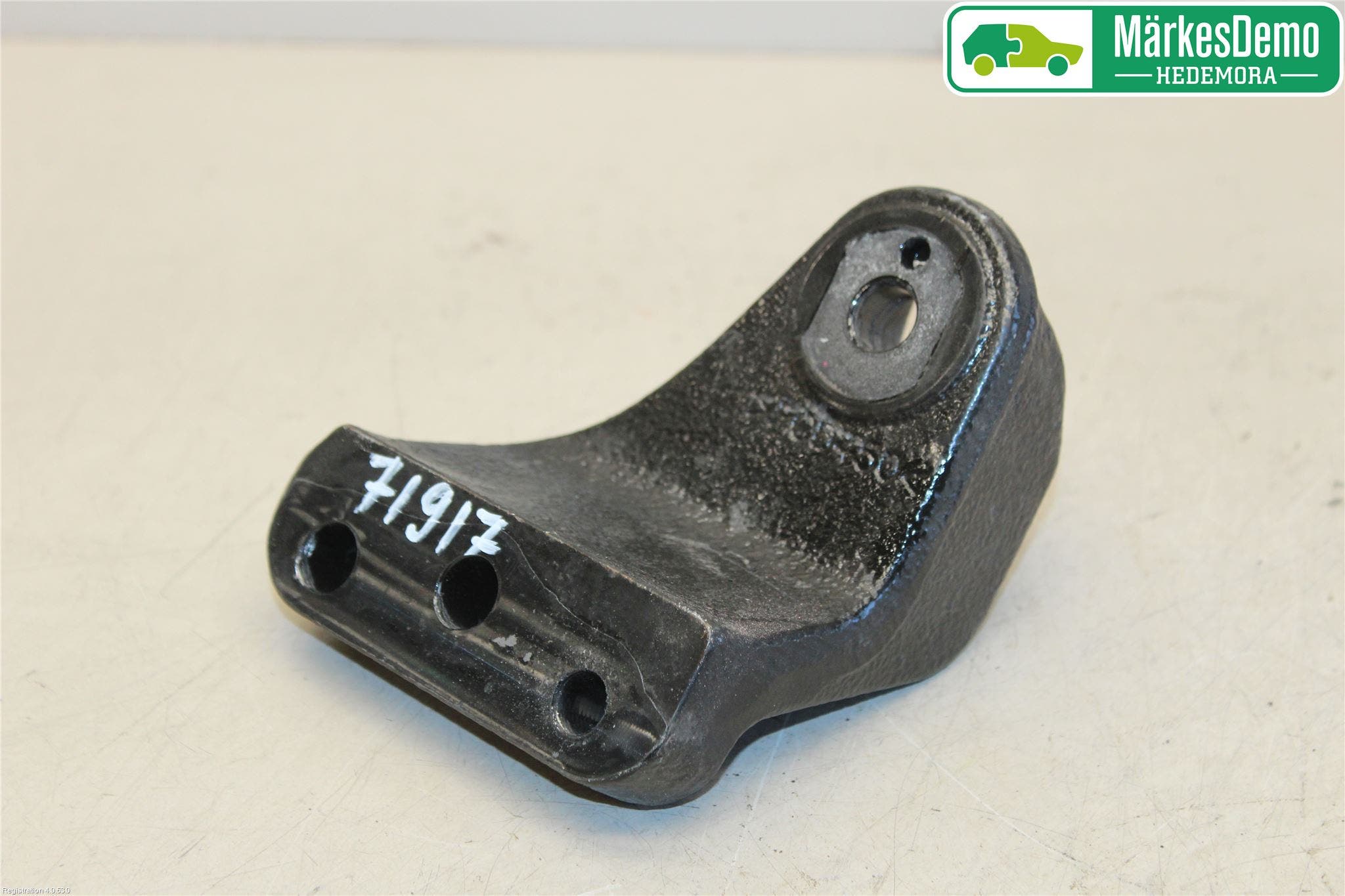 Kia CEED 12-18 Motorfäste