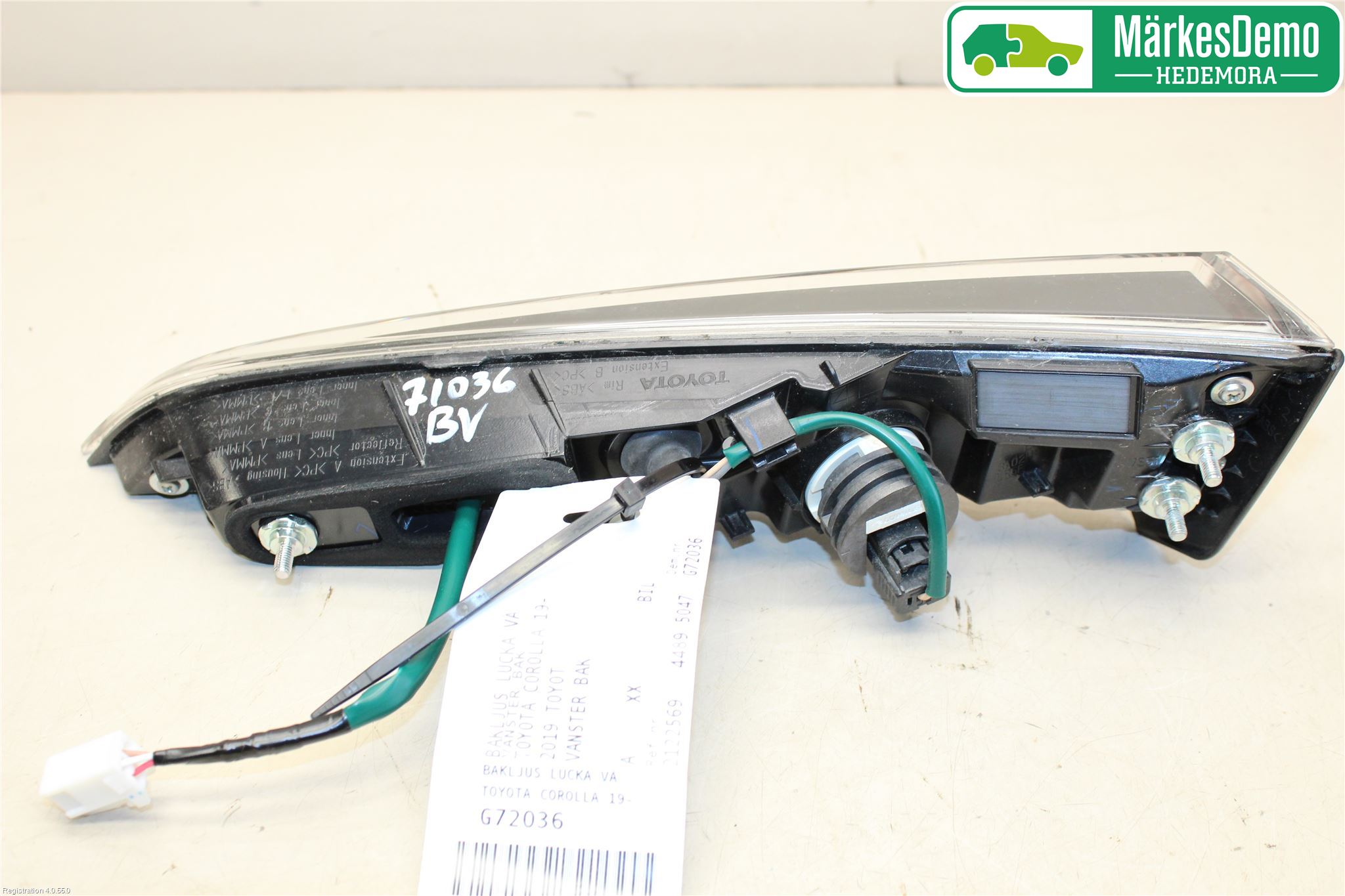 Toyota COROLLA 19- Bakljus Lucka Vä