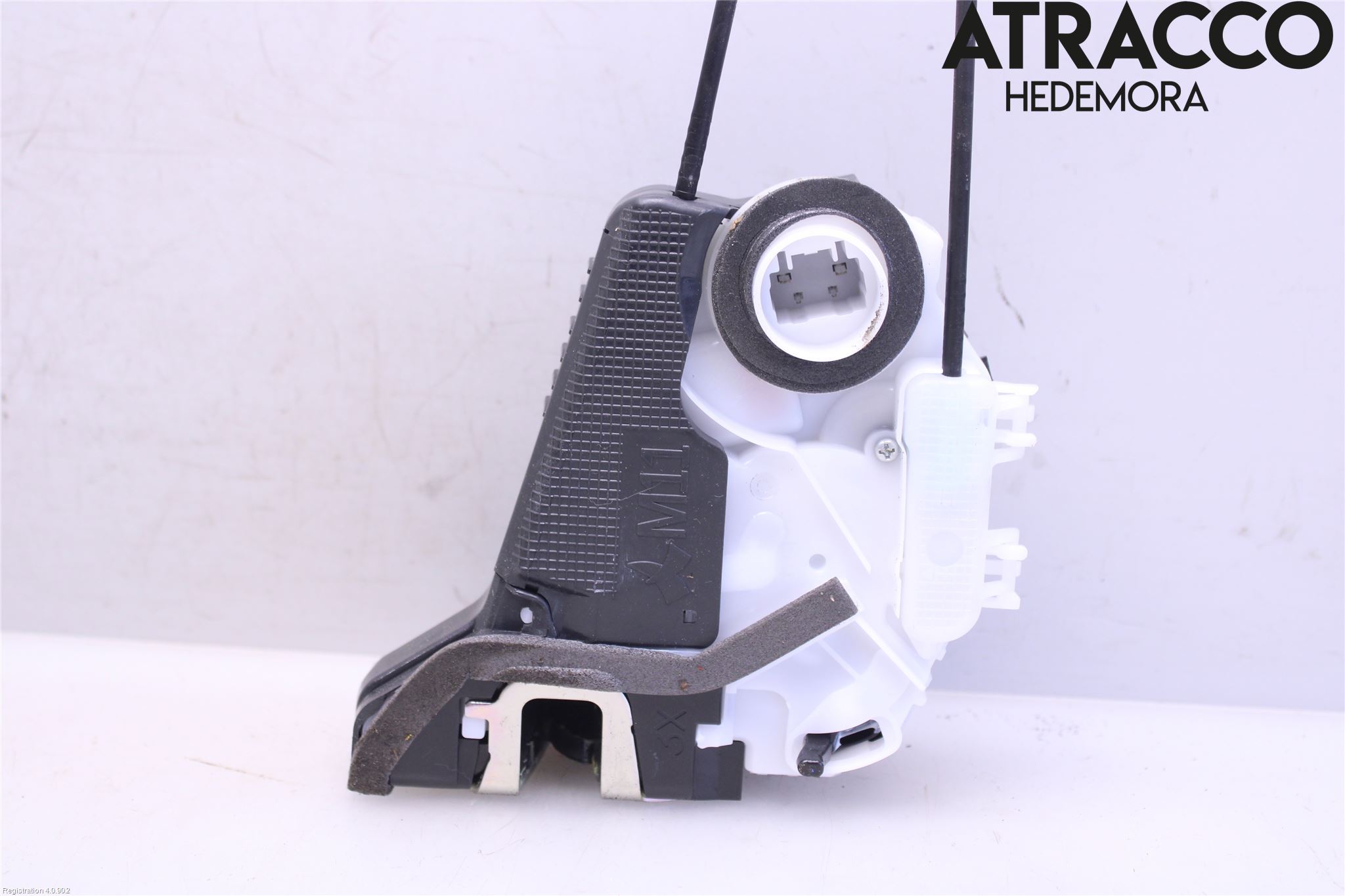 Toyota YARIS XP21 20- Låskista-Dörrlås