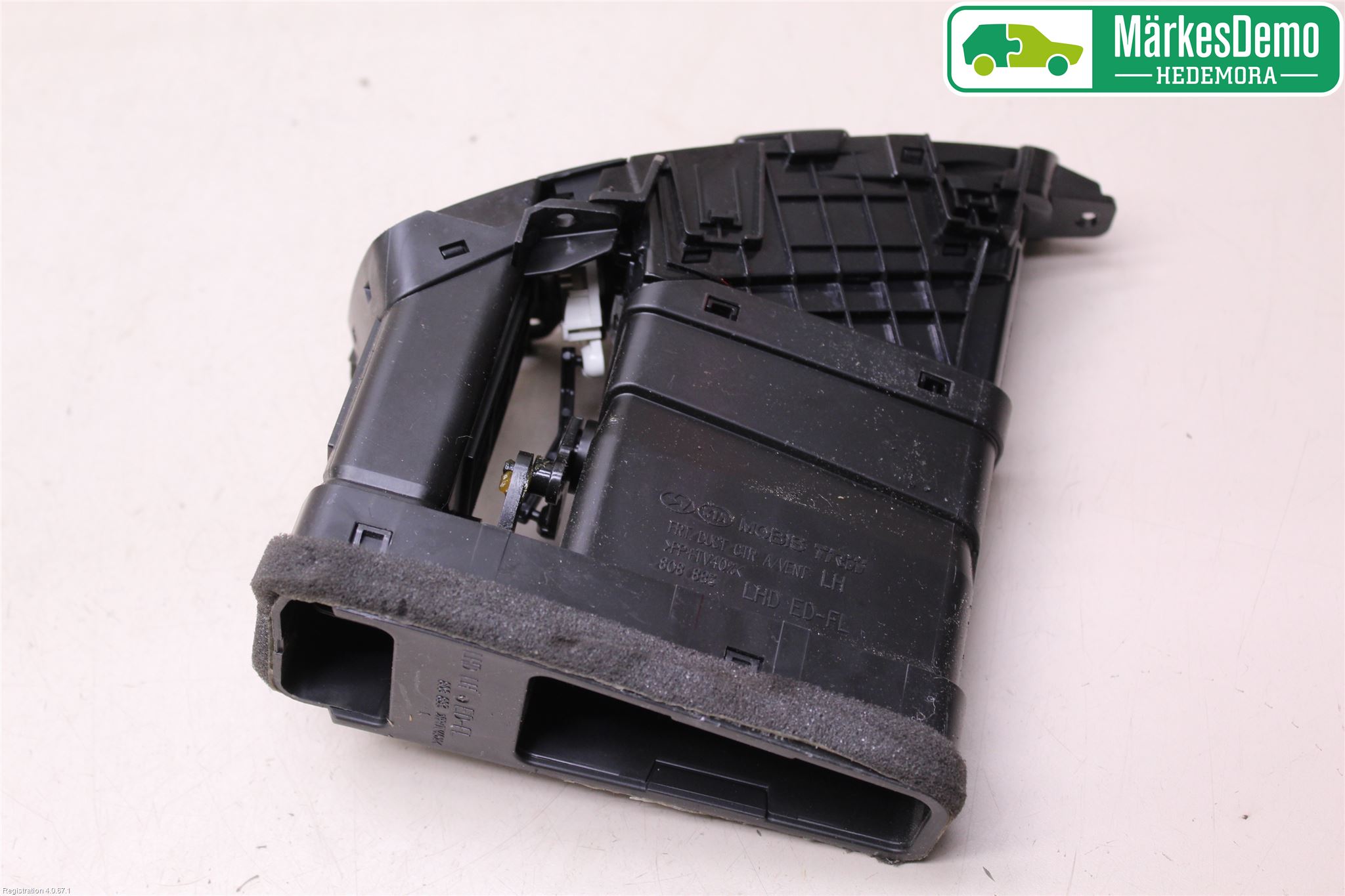 Kia CEED 06-12 Defrosterkanal-Munstycke