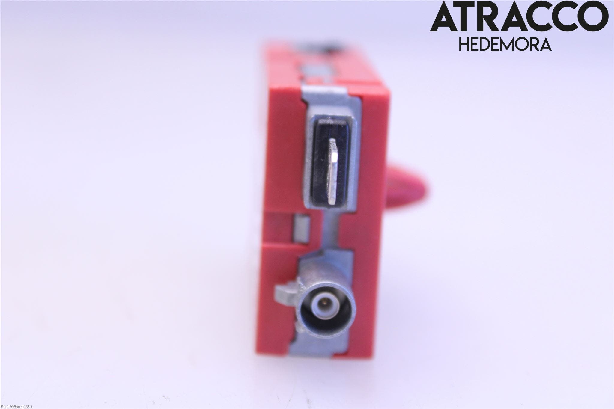 Volvo V40 CROSS COUNTRY 13-19 Antennförstärkare