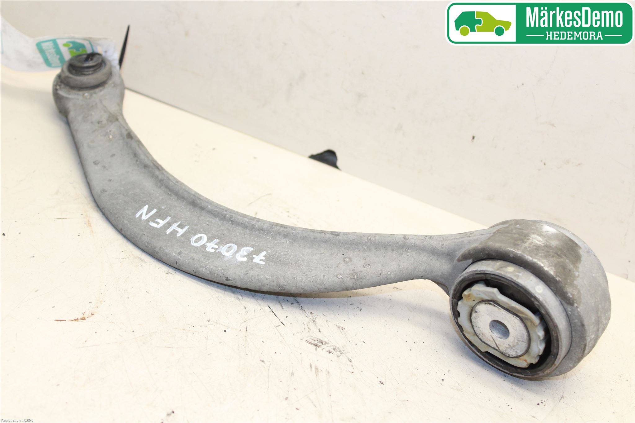 Jaguar XF 08-15 Bärarm Fram Undre Hö