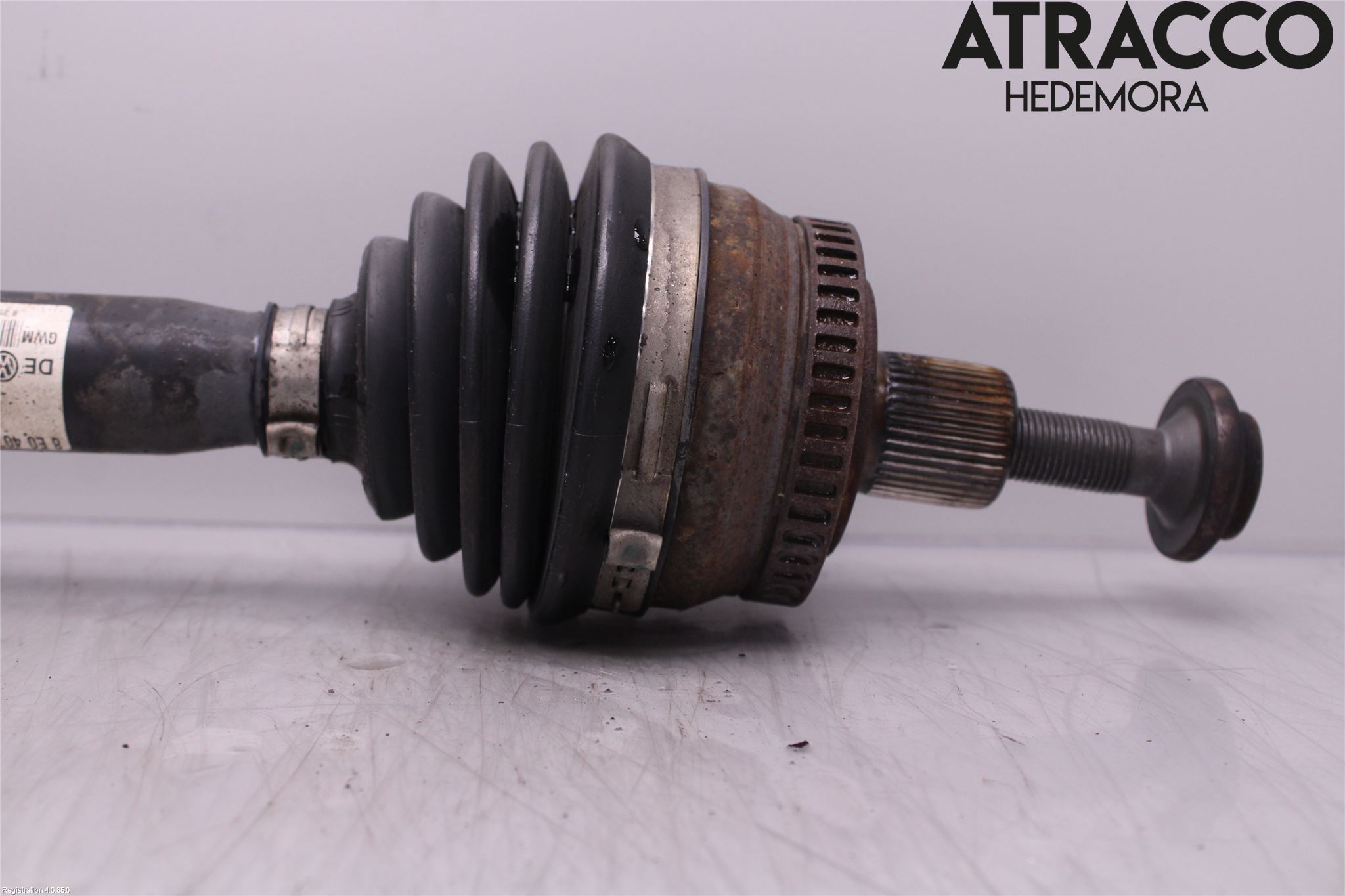 Audi A4/S4 01-05 Drivaxel Fram Höger