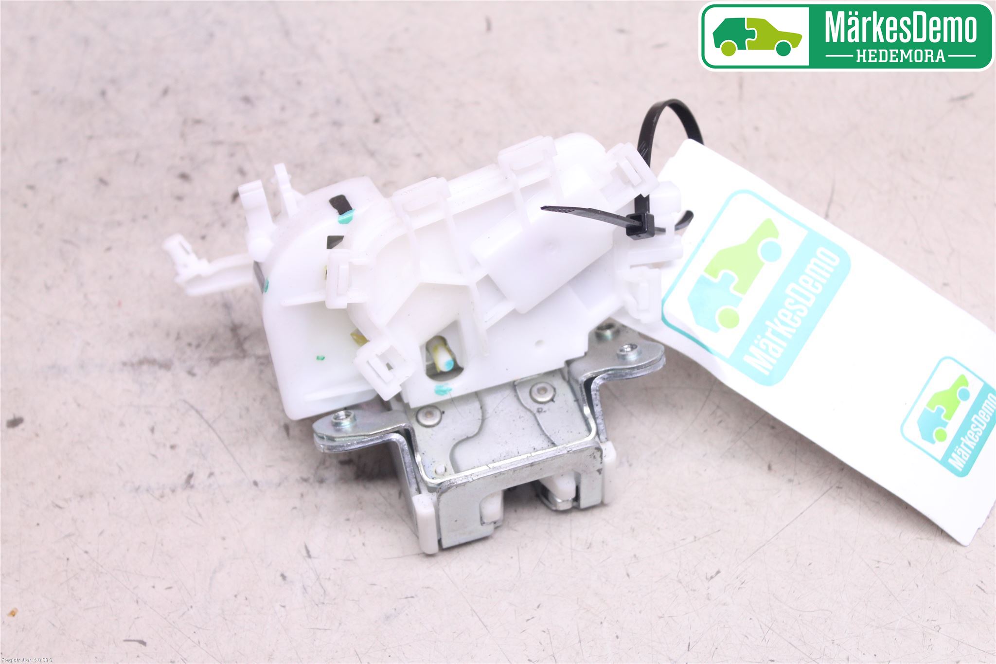 Mitsubishi SPACE STAR 13- Låskista Baklucka