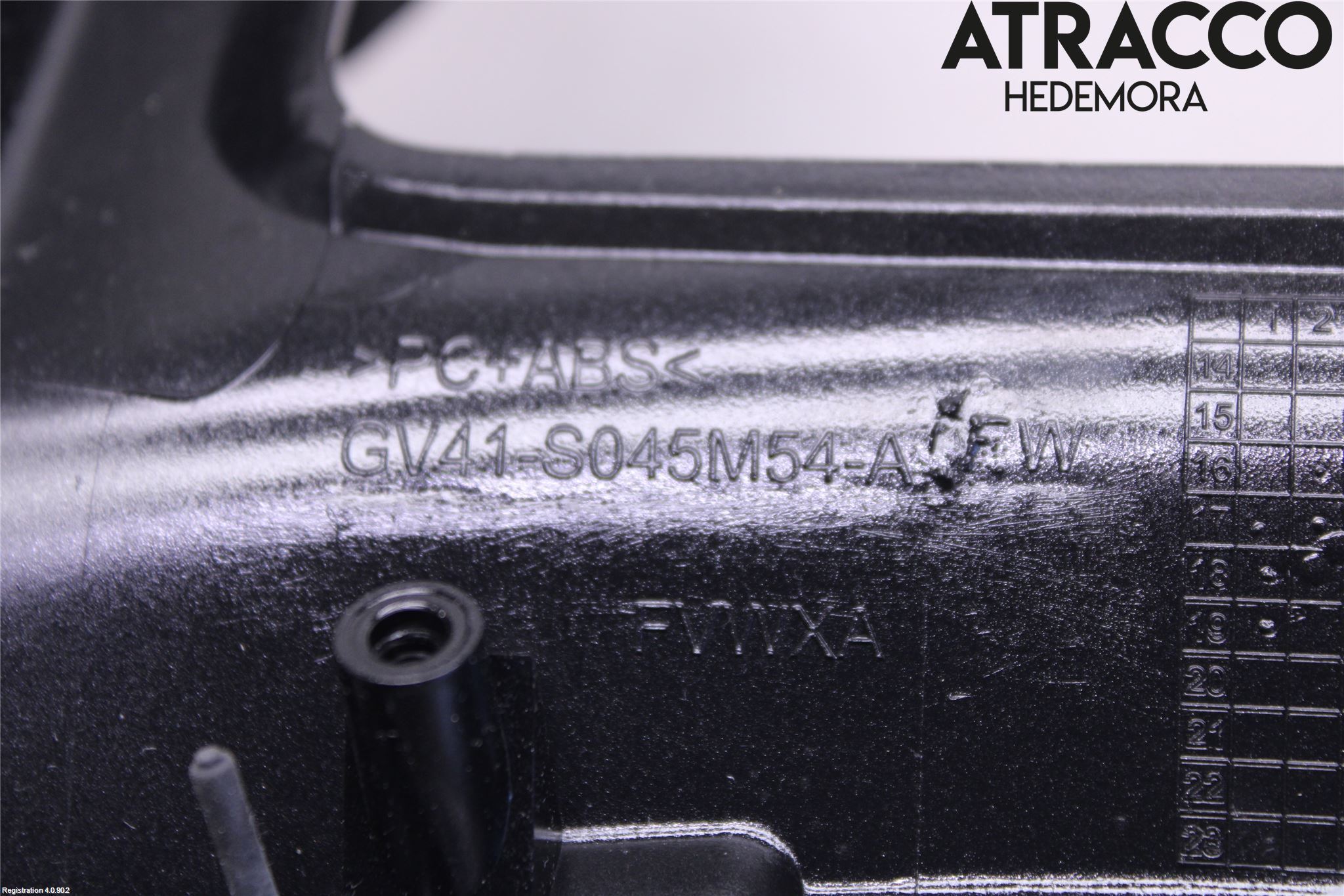 Ford KUGA 17-19 Instrumentkonsoll Mitt