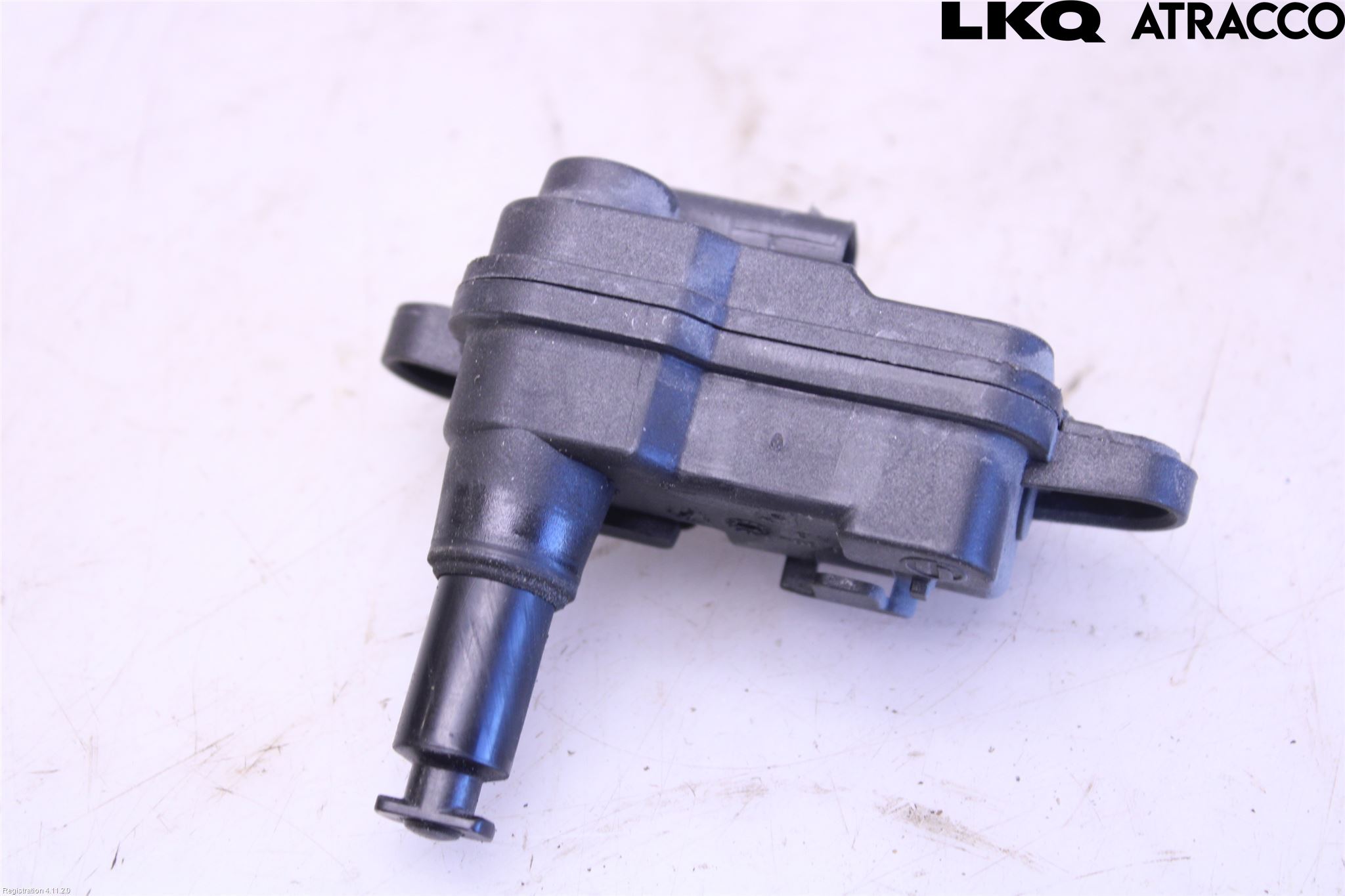 Volkswagen VW PASSAT 15-19 Tanklucka