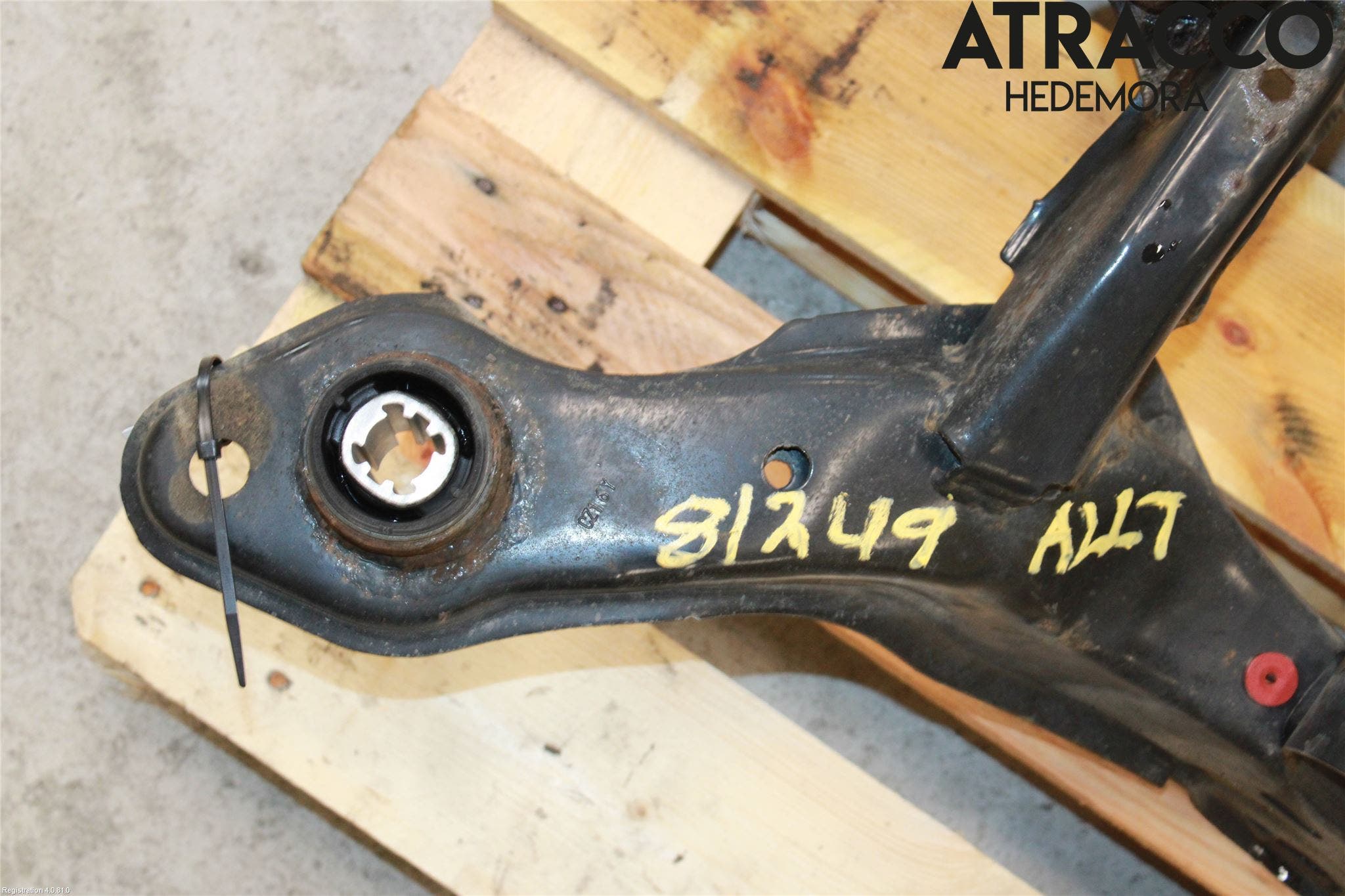 Volvo V60 CROSS COUNTRY 16-18 Bakaxelbalk