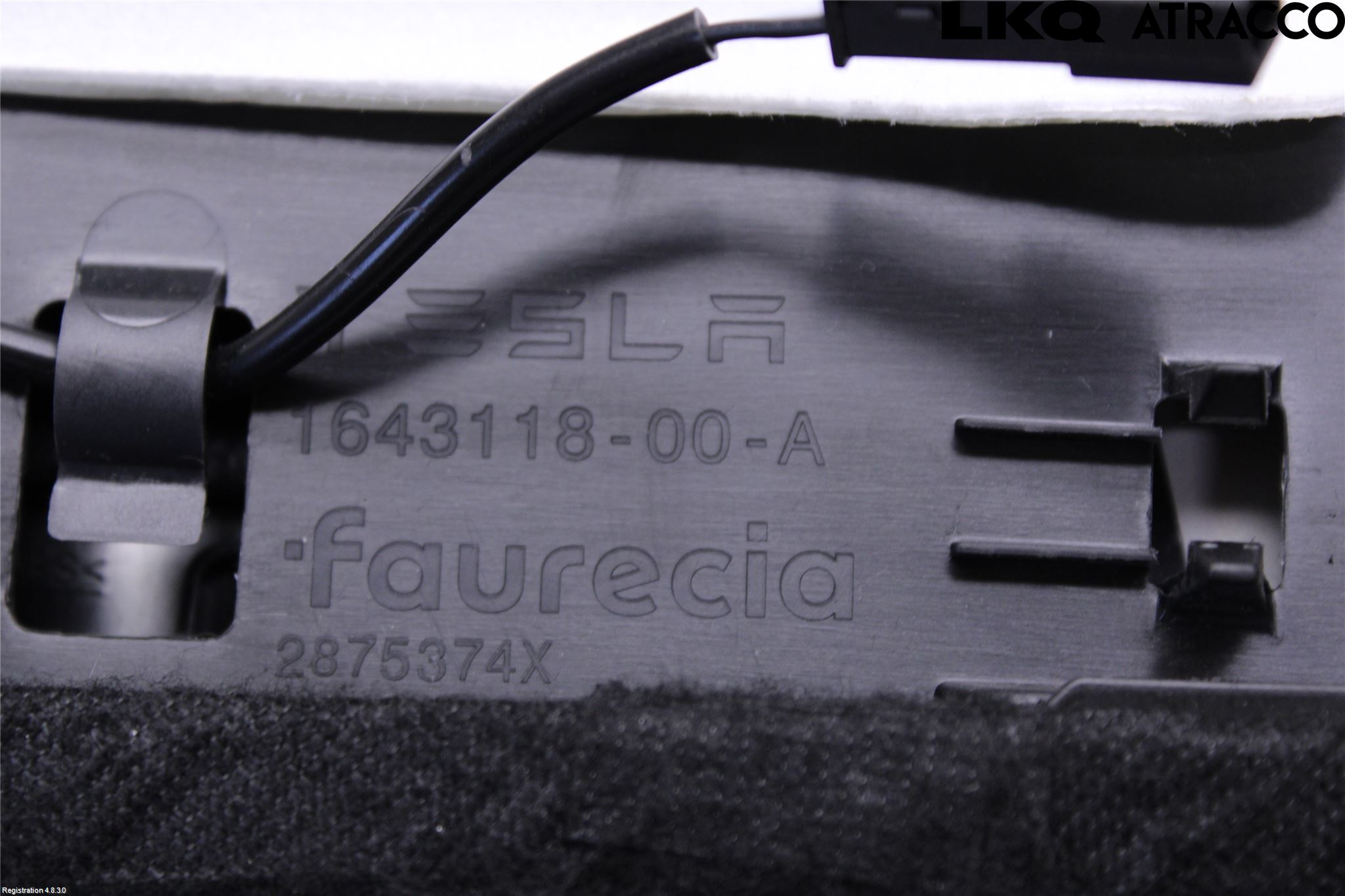 Tesla MODEL Y 21- Handskfack