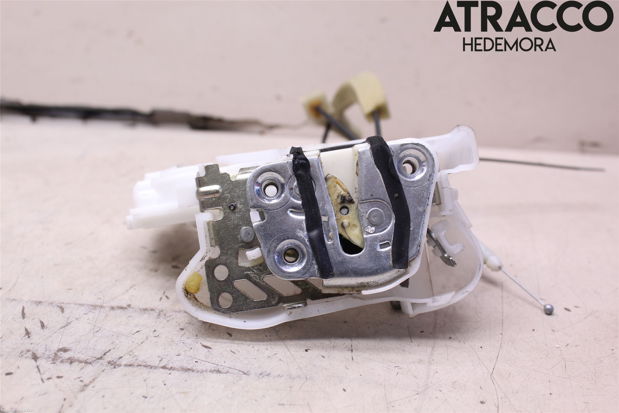 Subaru LEGACY    04-06 Låskista-Dörrlås