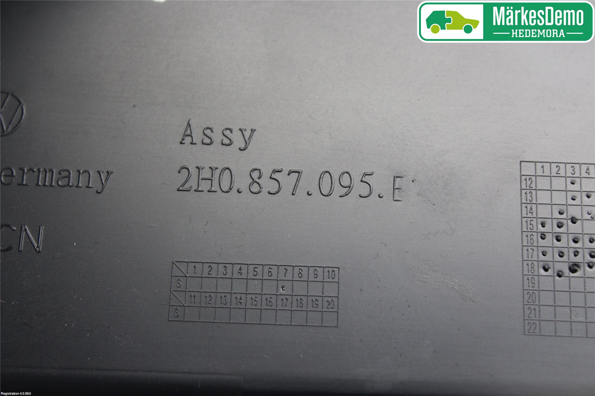 Volkswagen VW AMAROK 2H 10-22 Handskfack