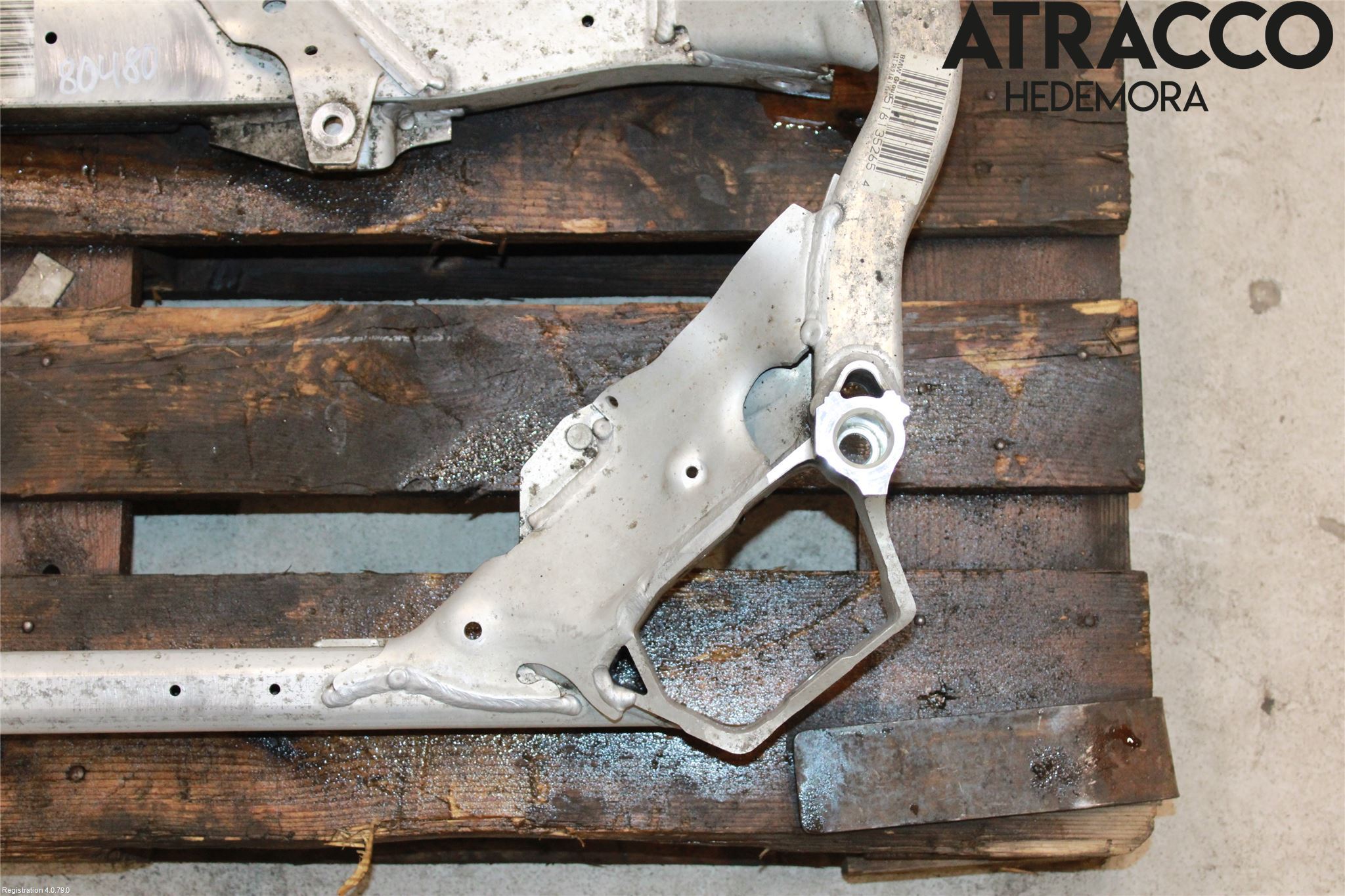 BMW 1 E87/81 5D/3D 03-11 Framvagnsbalk