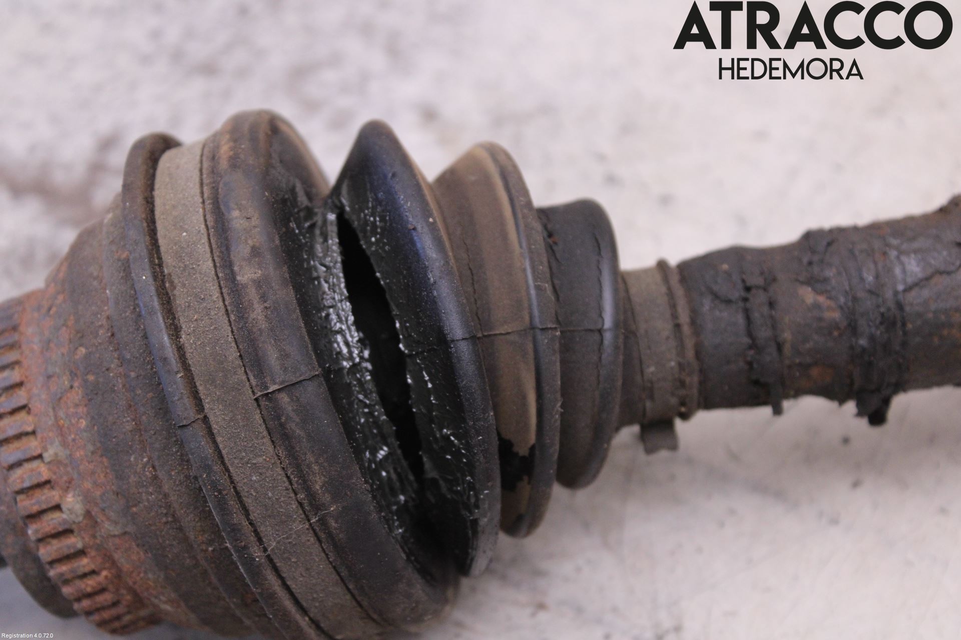 Audi 100/S4     91-94 Drivaxel Fram Höger