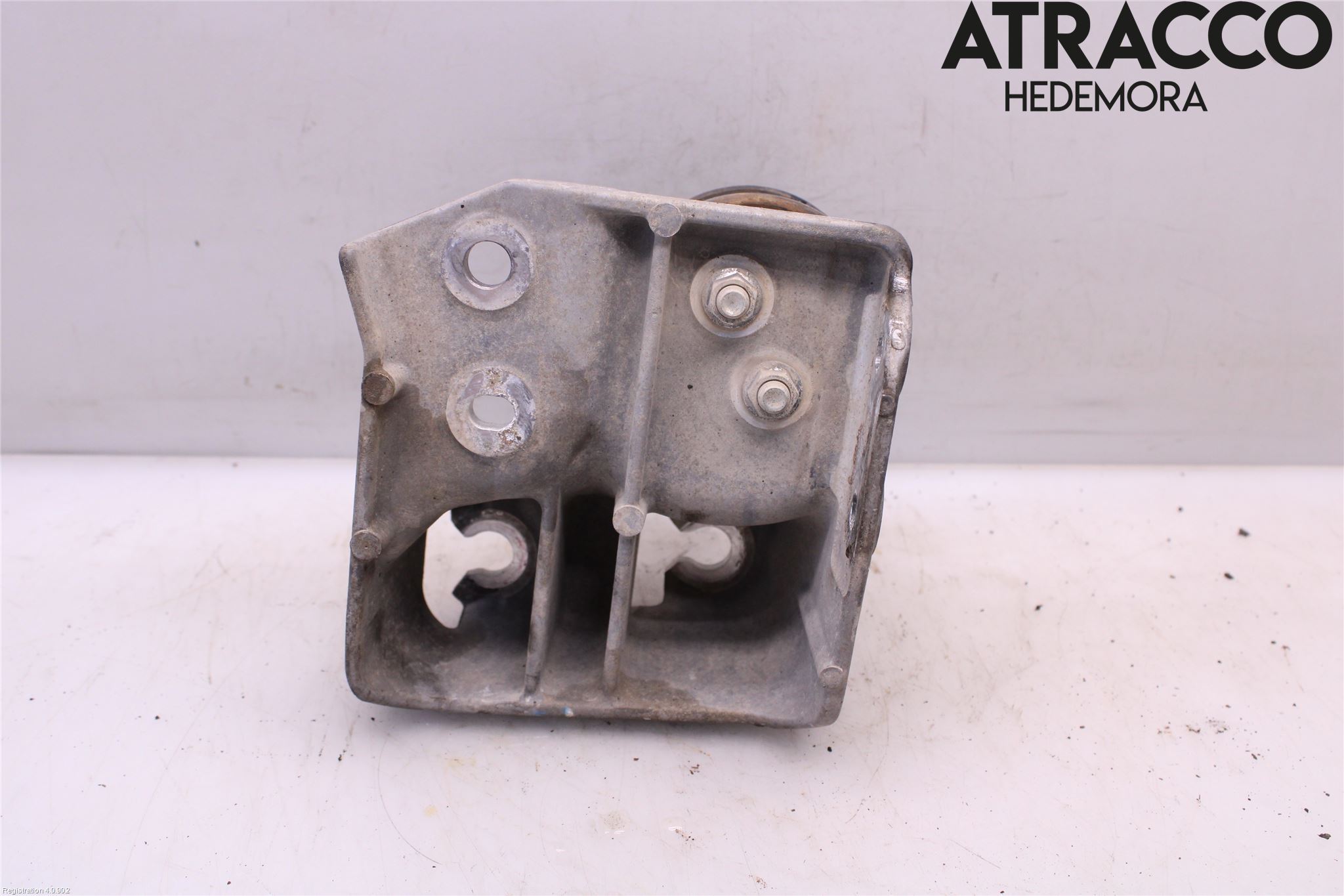 Subaru OUTBACK 15-20 Motorfäste