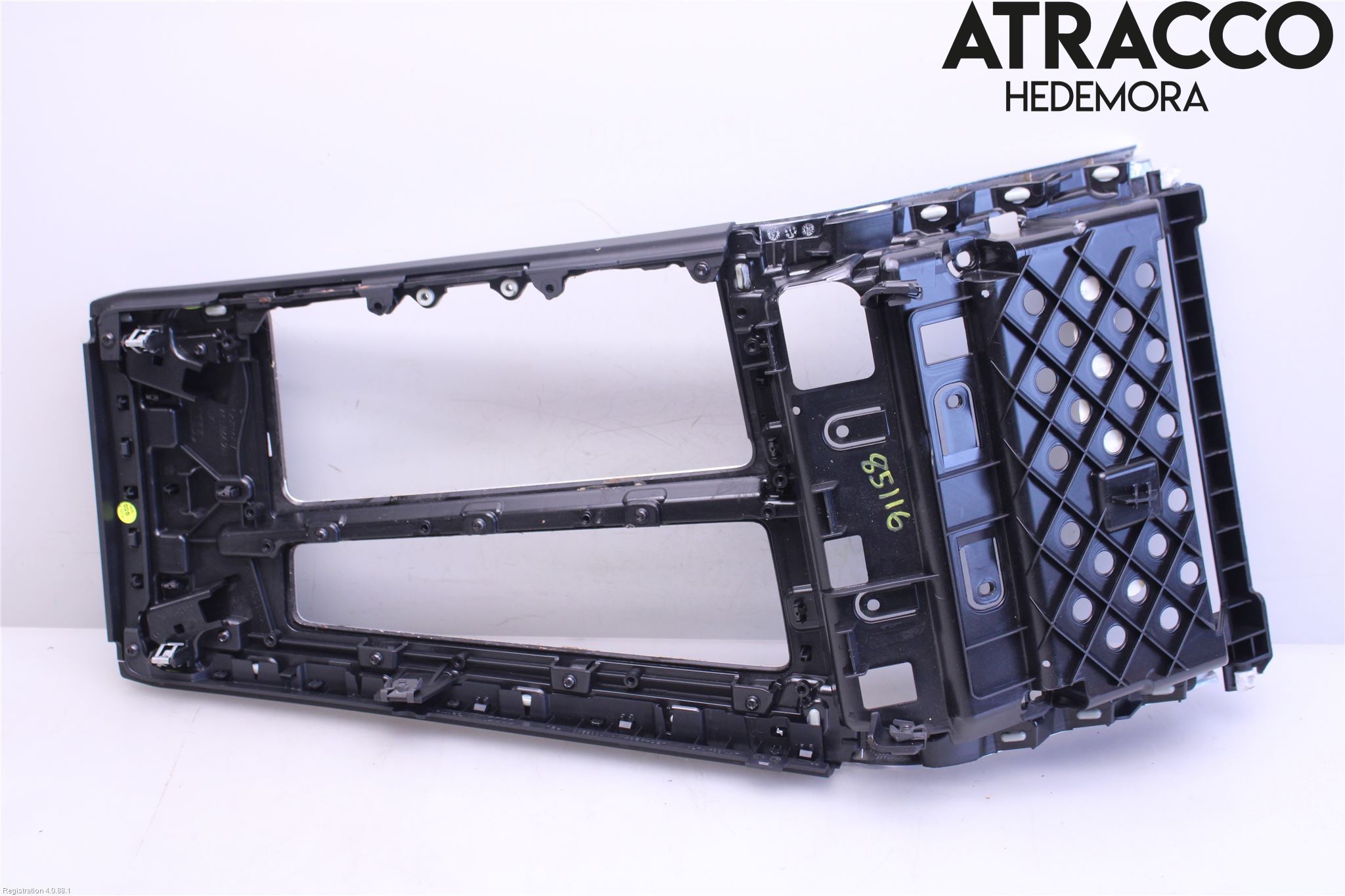 Audi A6 F2/C8 19- Instrumentkonsoll Mitt